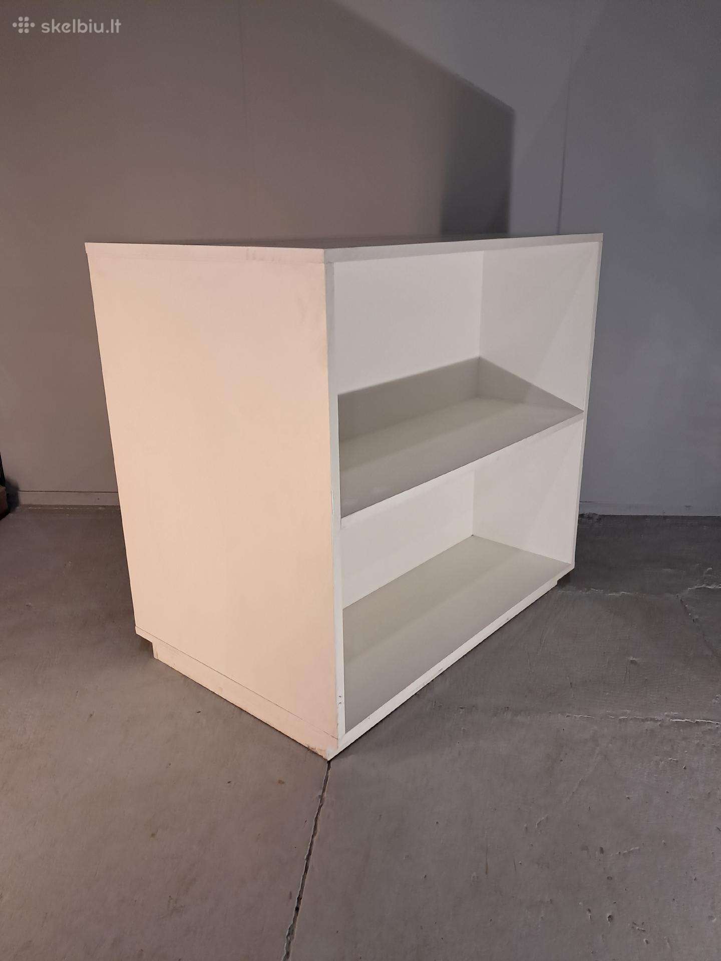 Parduodami prekybiniai baldai