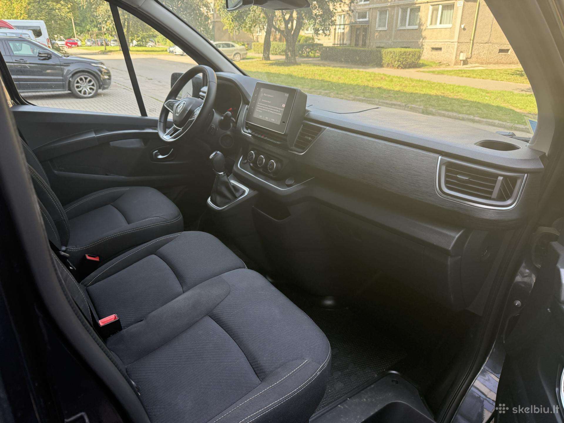 Renault Trafic, passenger minibus
