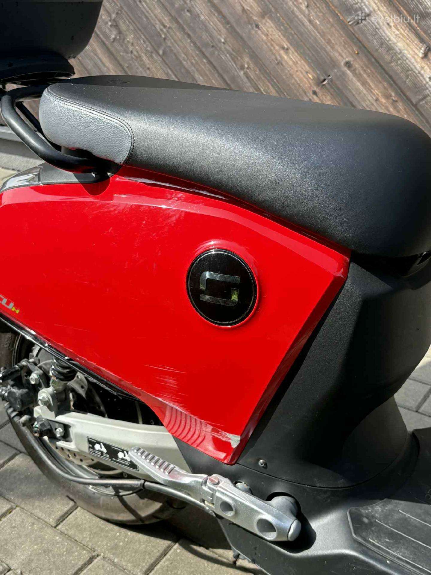 Super Soco/Vmoto CUx, scooters / mopeds