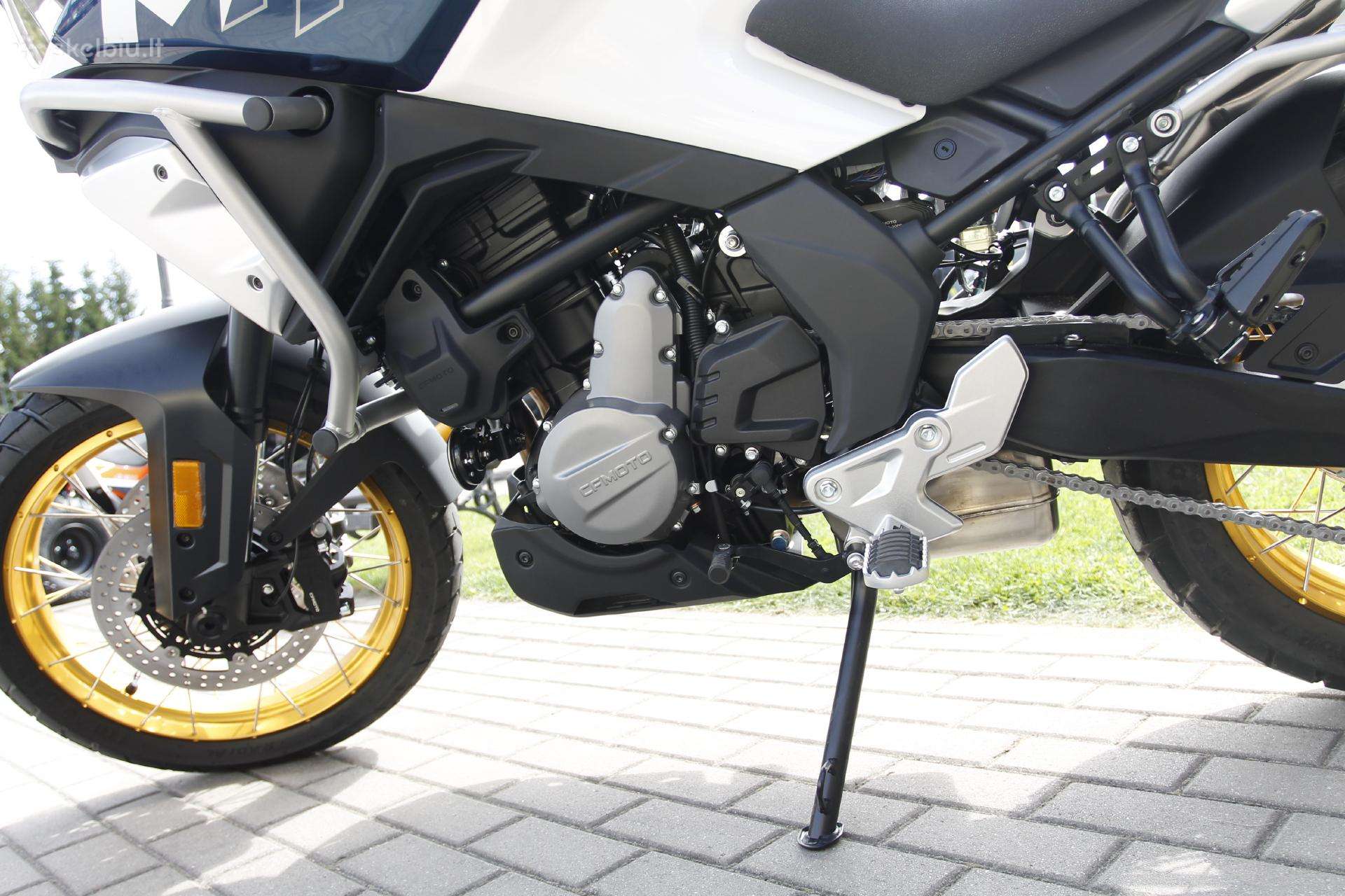 CFMOTO 700MT 693cc, touring / sport touring