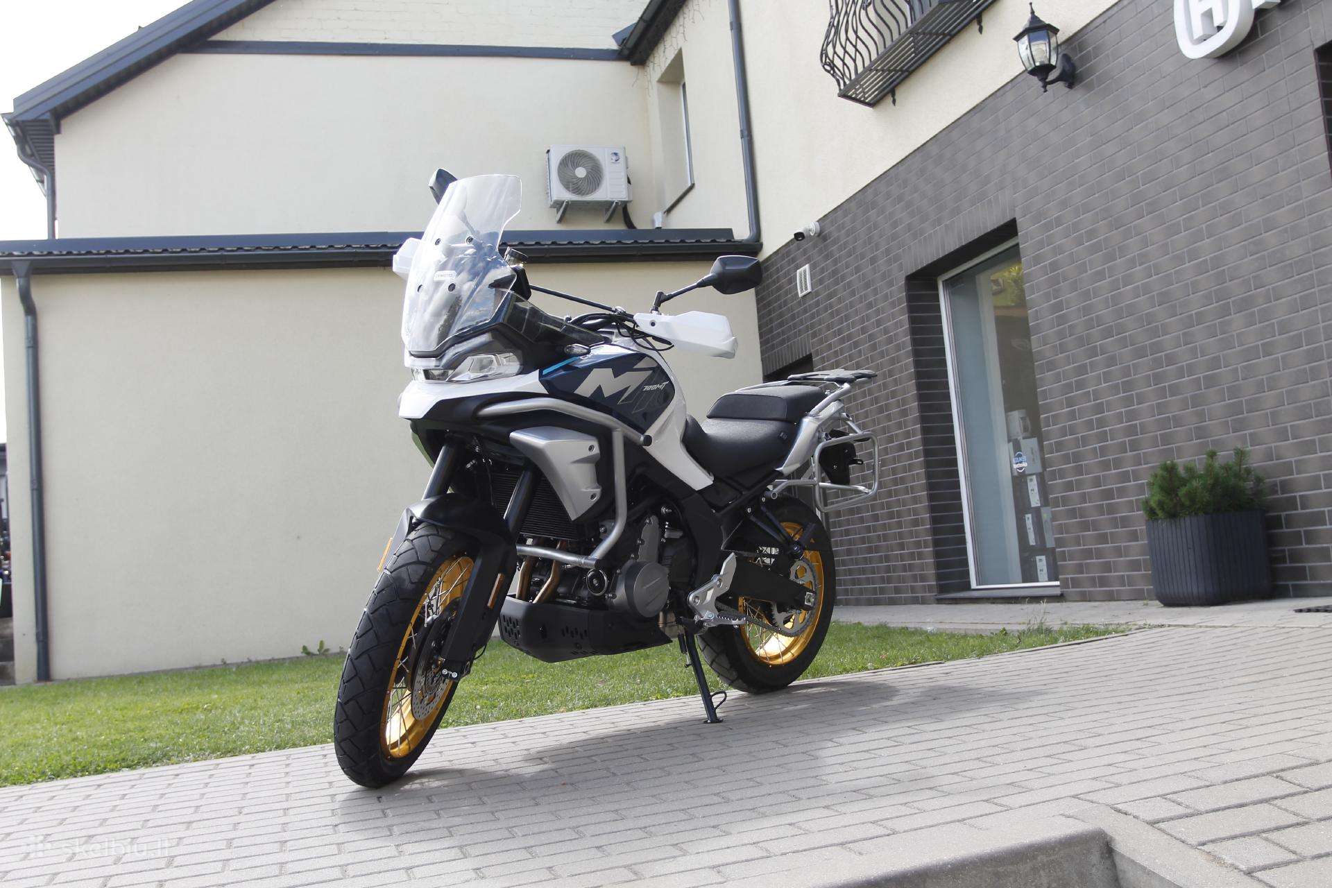 CFMOTO 700MT 693cc, touring / sport touring