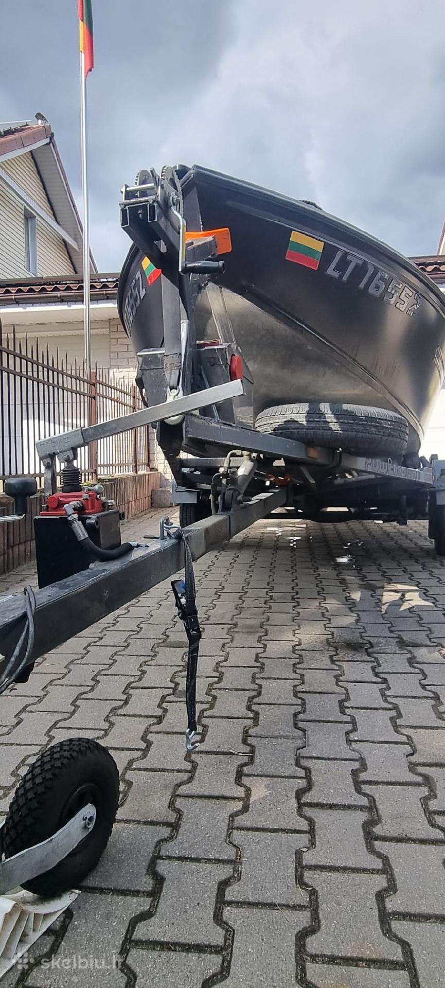 POWERBOAT 475 DC, yachts / cruisers