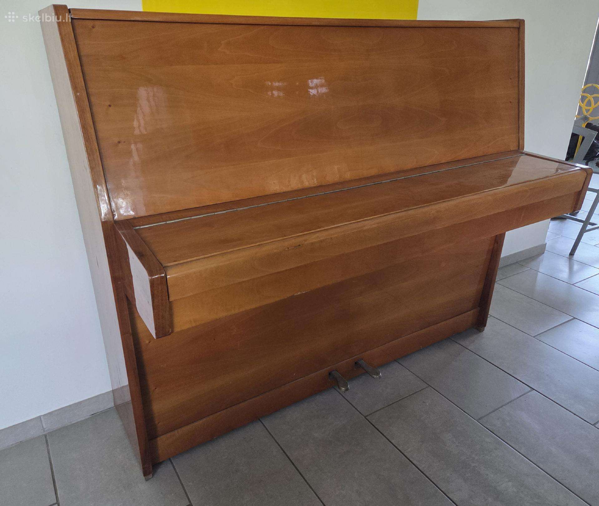 Dovanojamas pianinas Riga