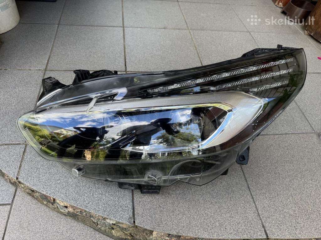 Ford S-MAX lights