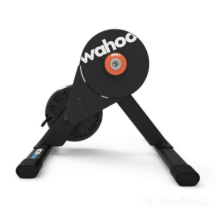 Wahoo Kickr Core 2 with Zwift Cog treniruoklis
