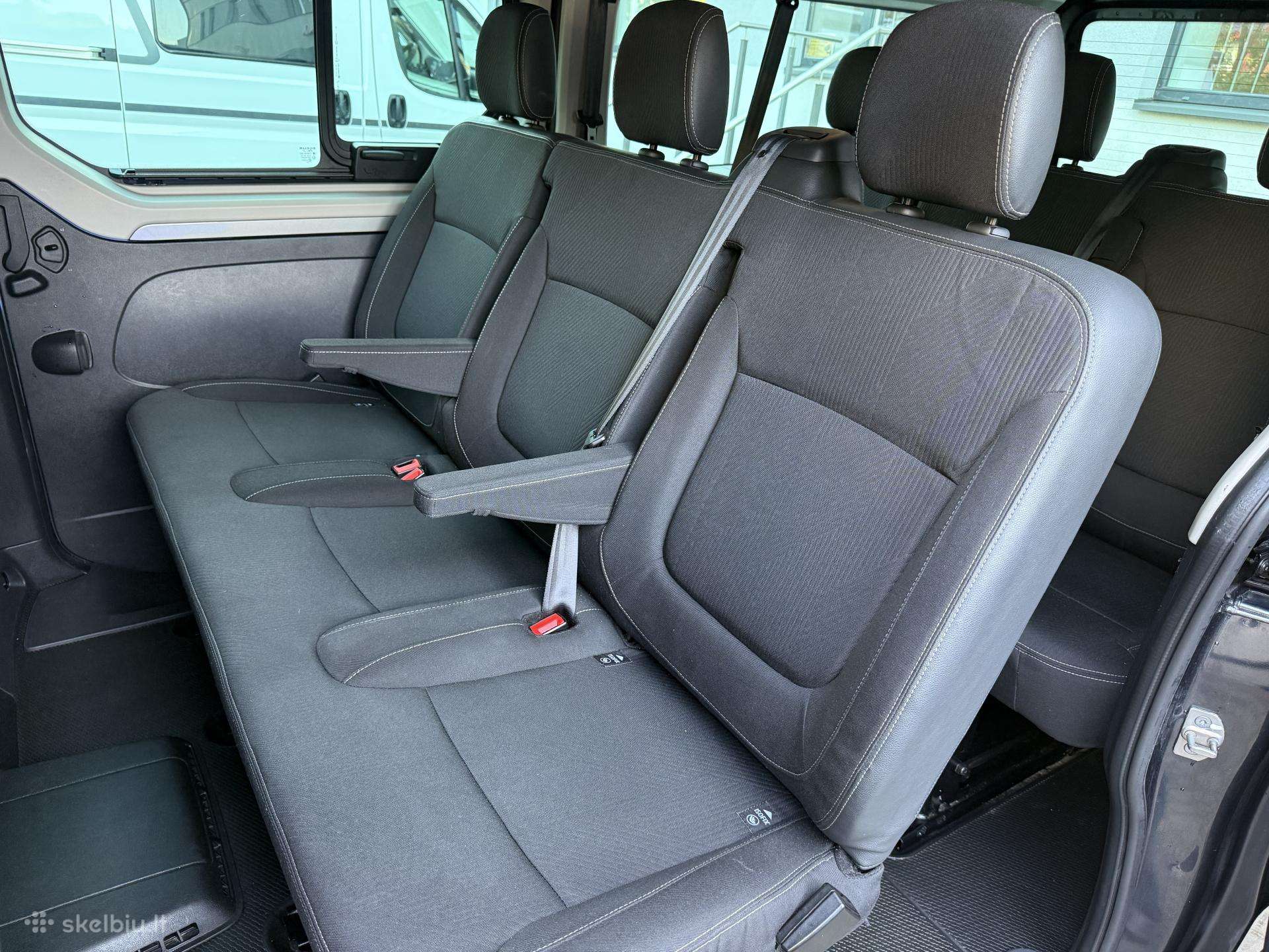 Renault Trafic, passenger minibus