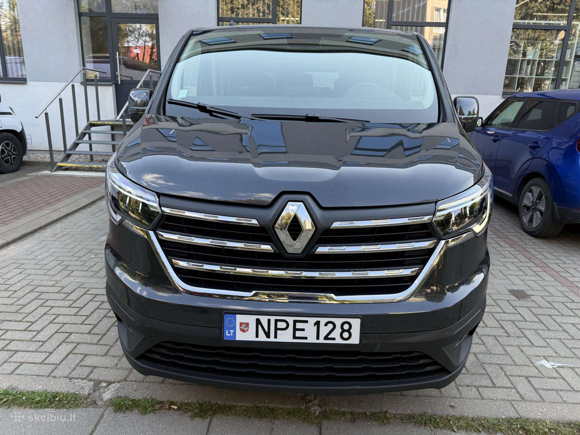 Renault Trafic, passenger minibus