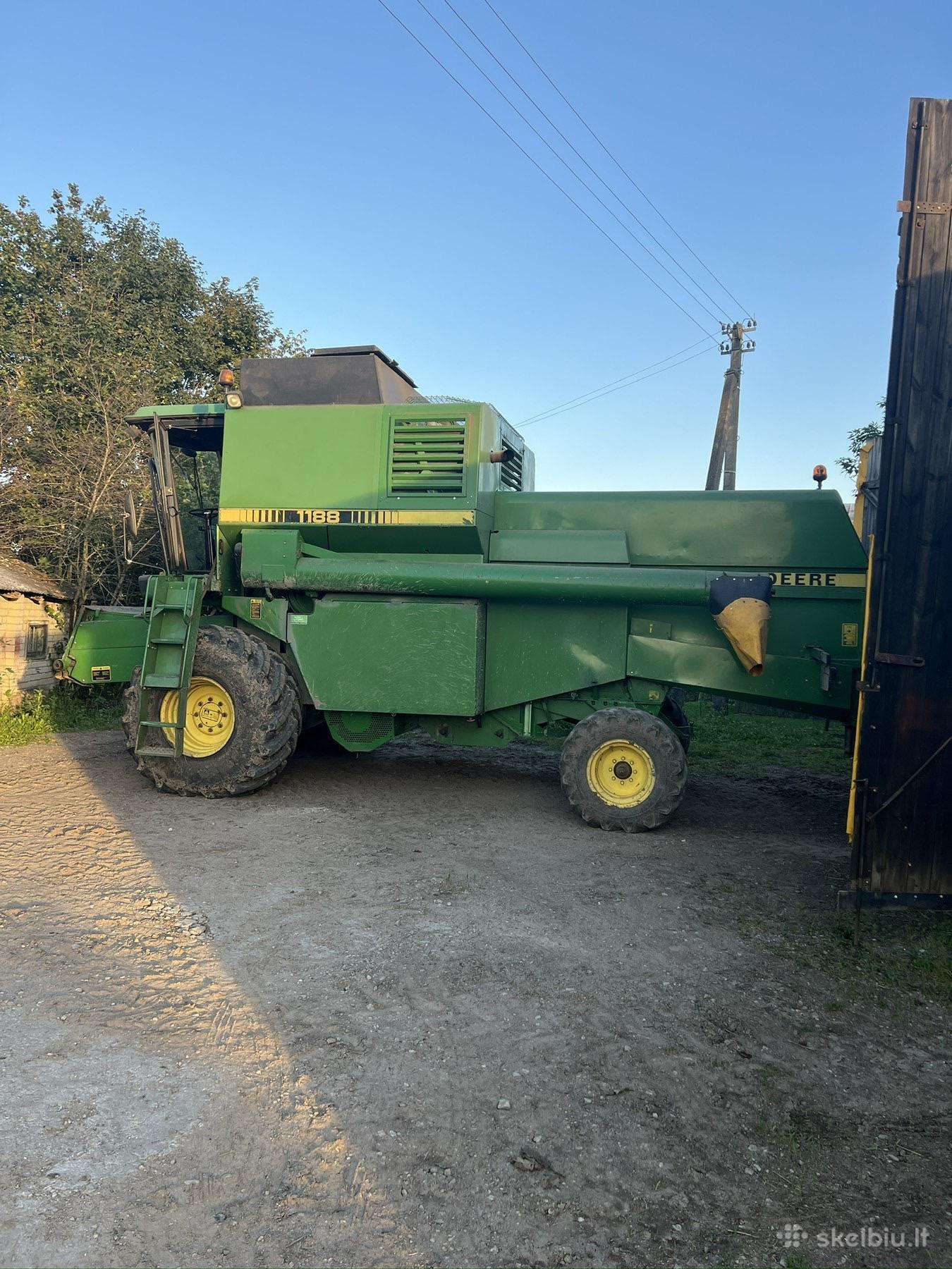 John Deere 1177, combine harvesters