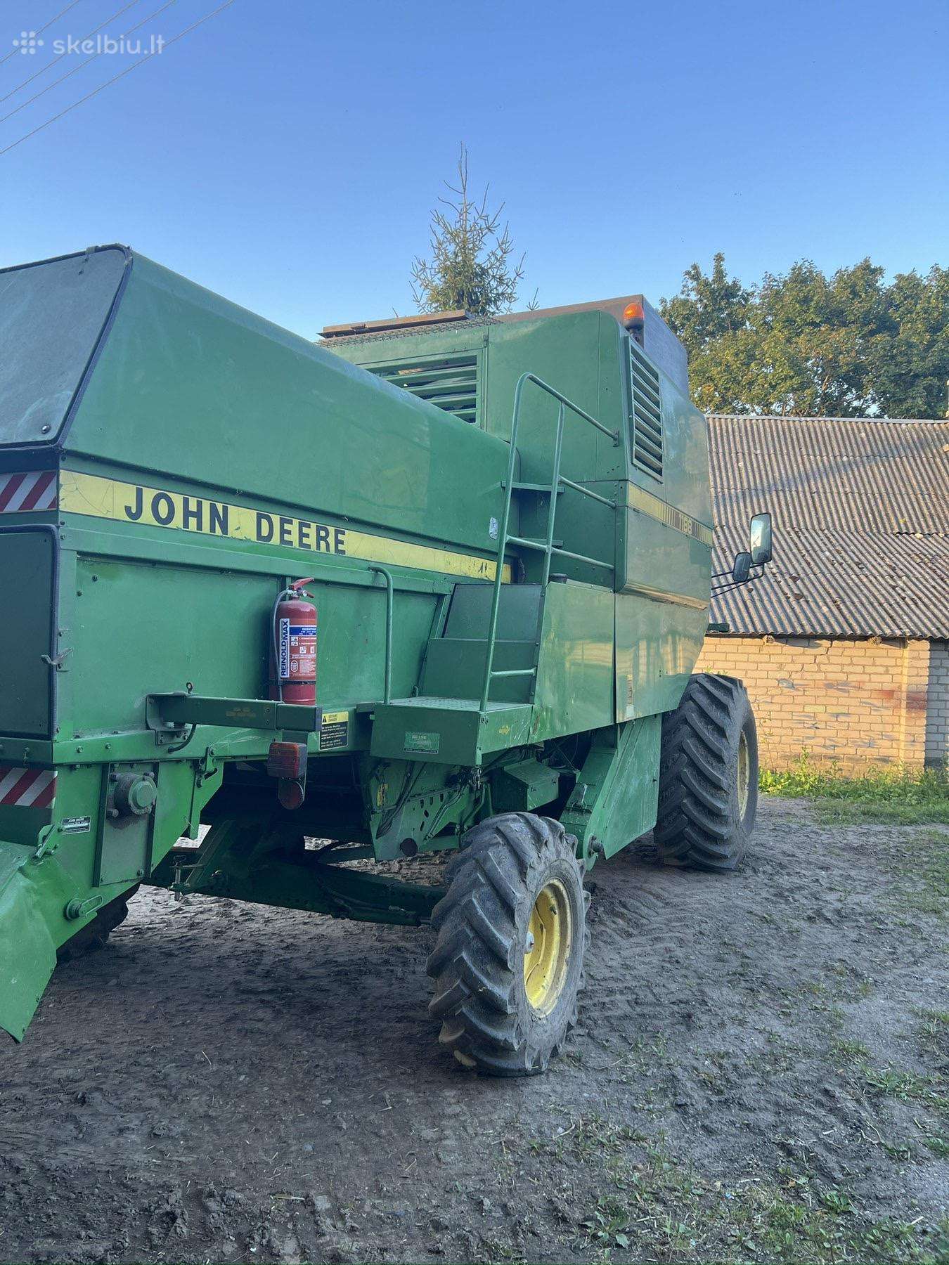 John Deere 1177, combine harvesters