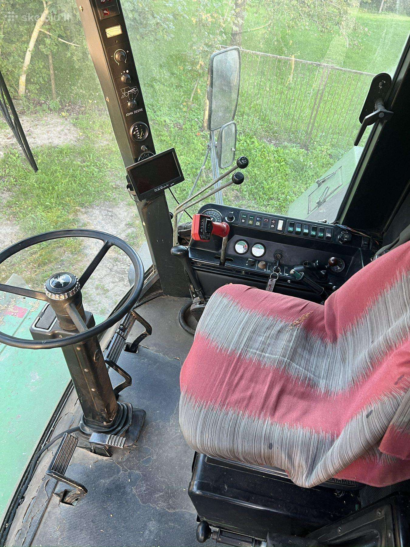 John Deere 1177, combine harvesters