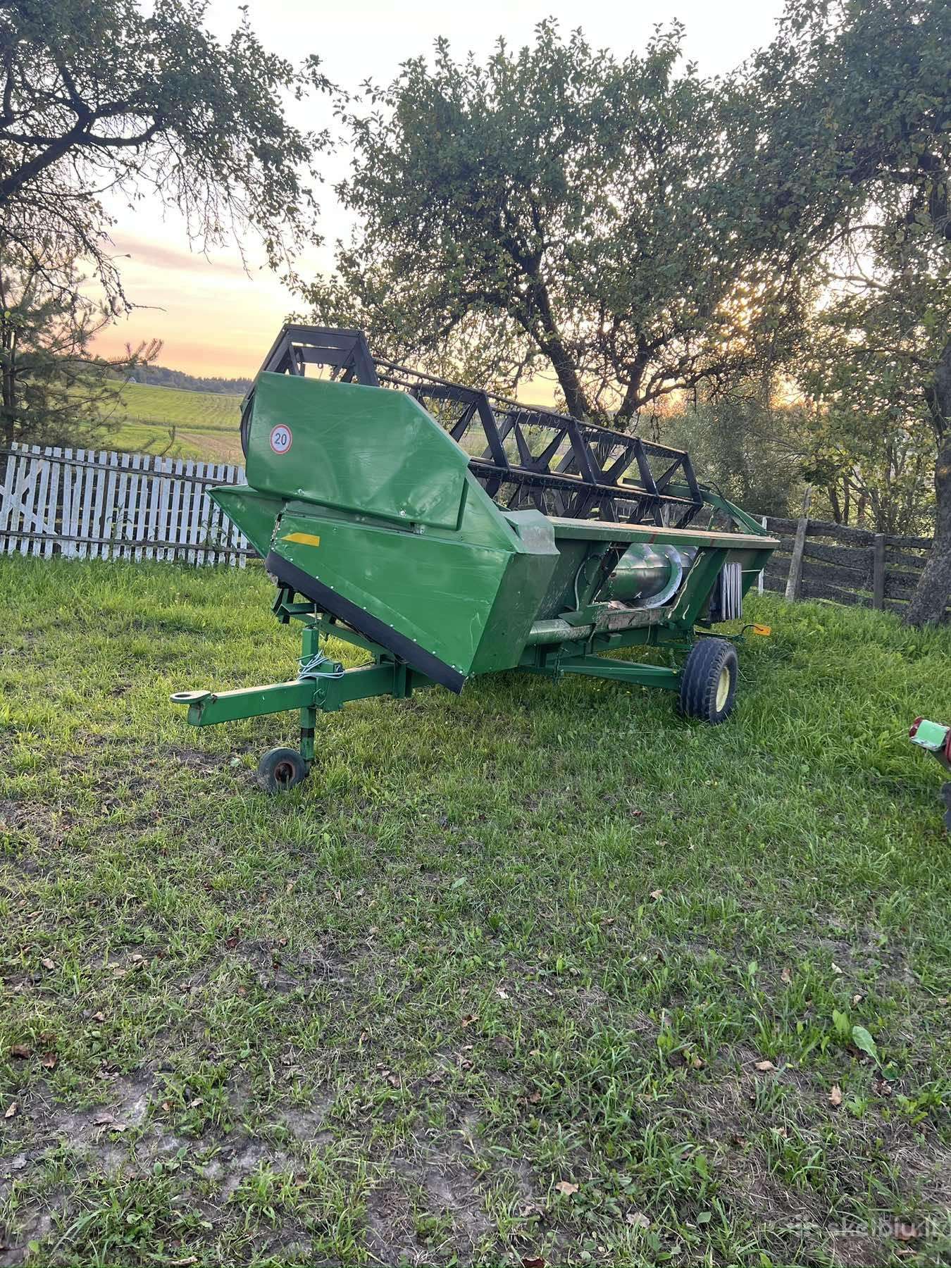 John Deere 1177, combine harvesters