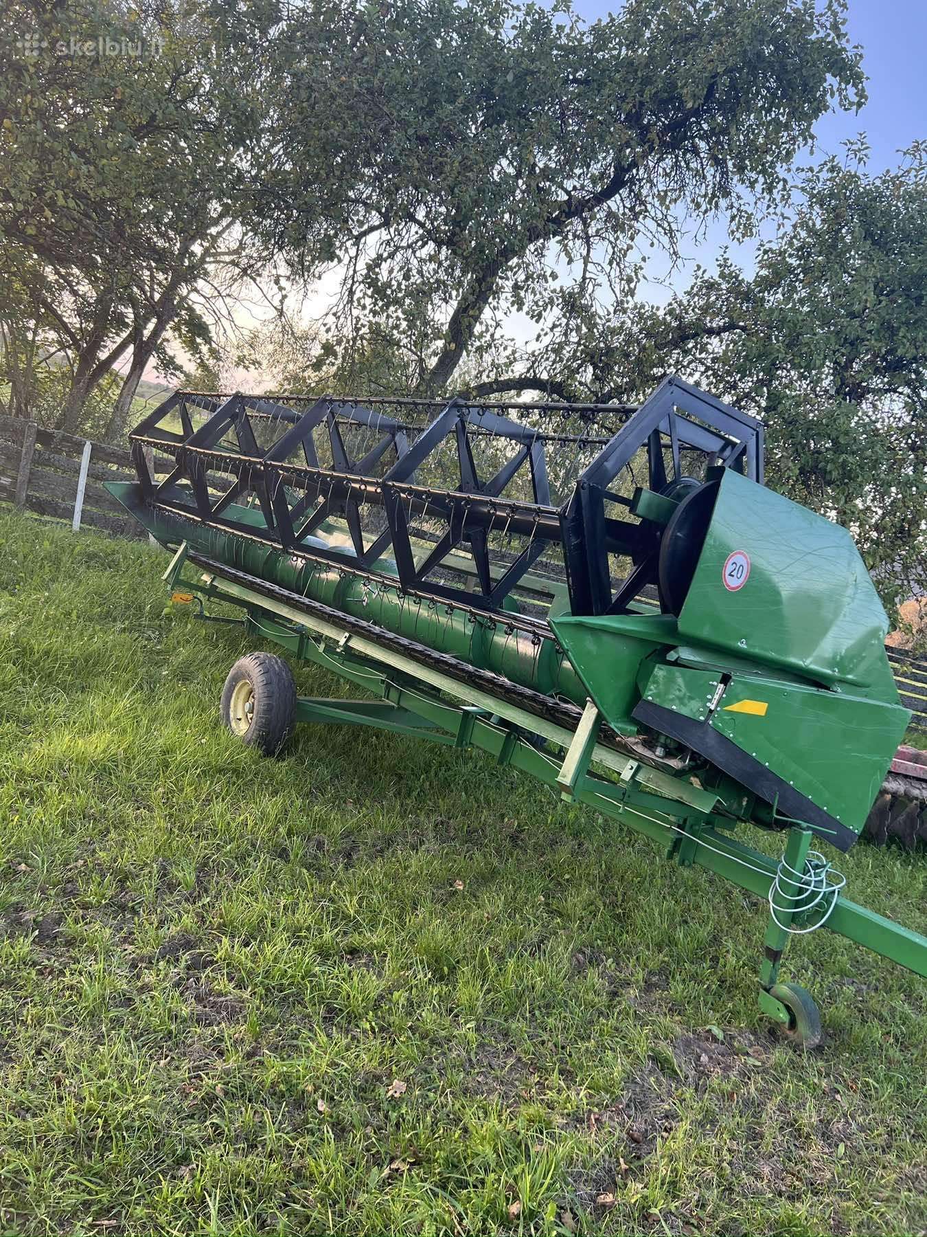 John Deere 1177, combine harvesters
