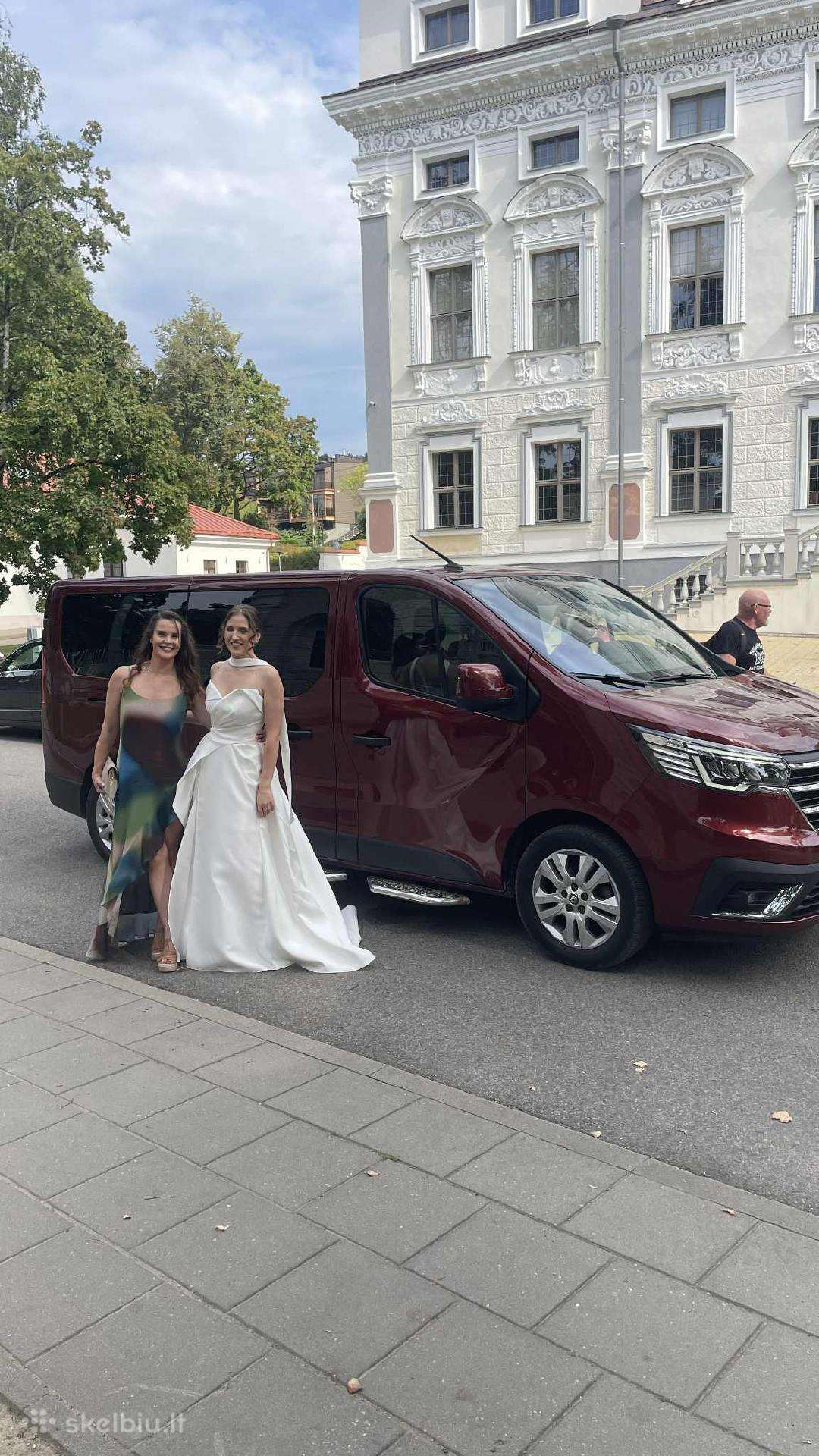 Keleivių pervežimas su vairuotoju