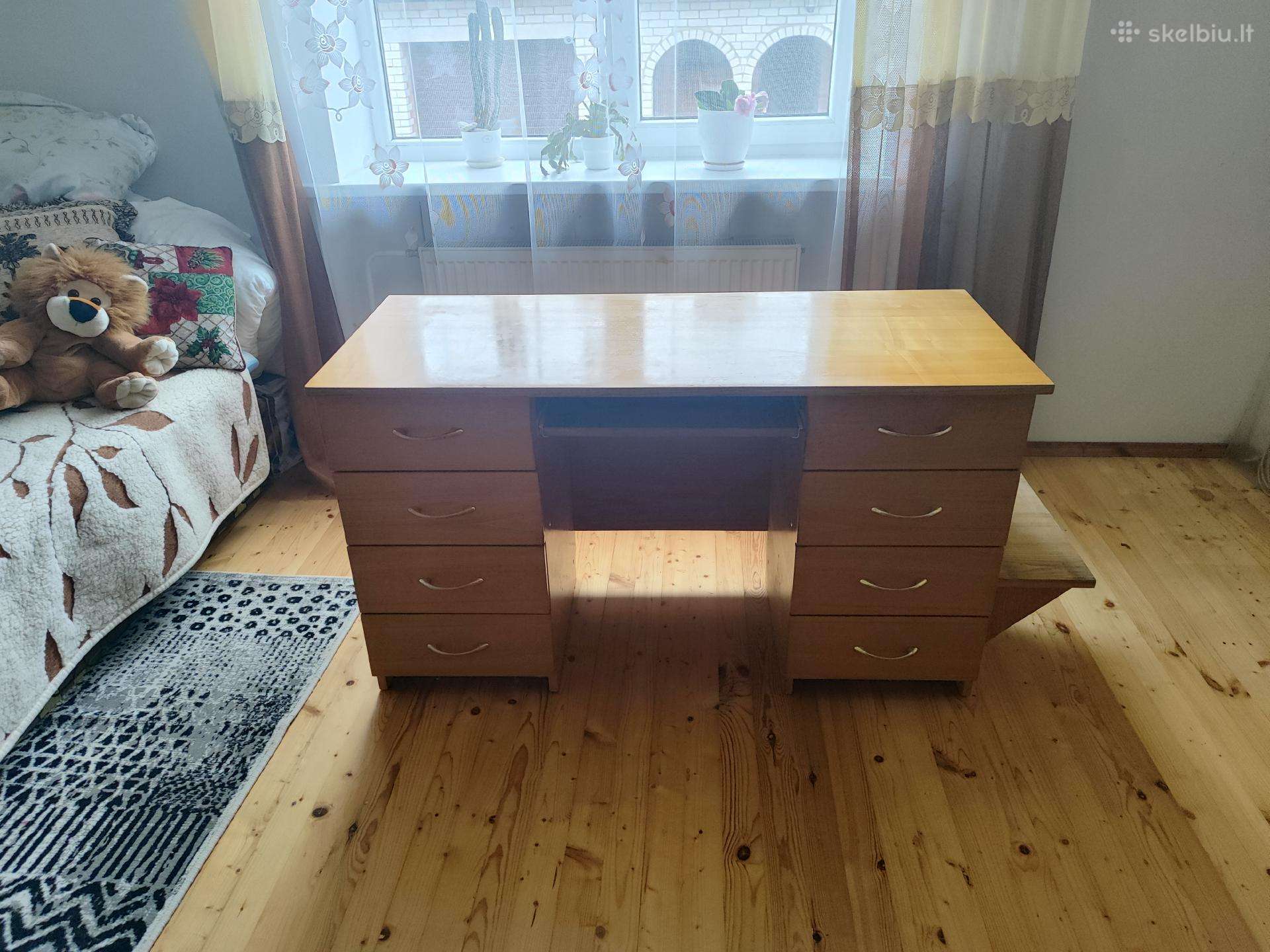 Parduodu rašomąjį stala