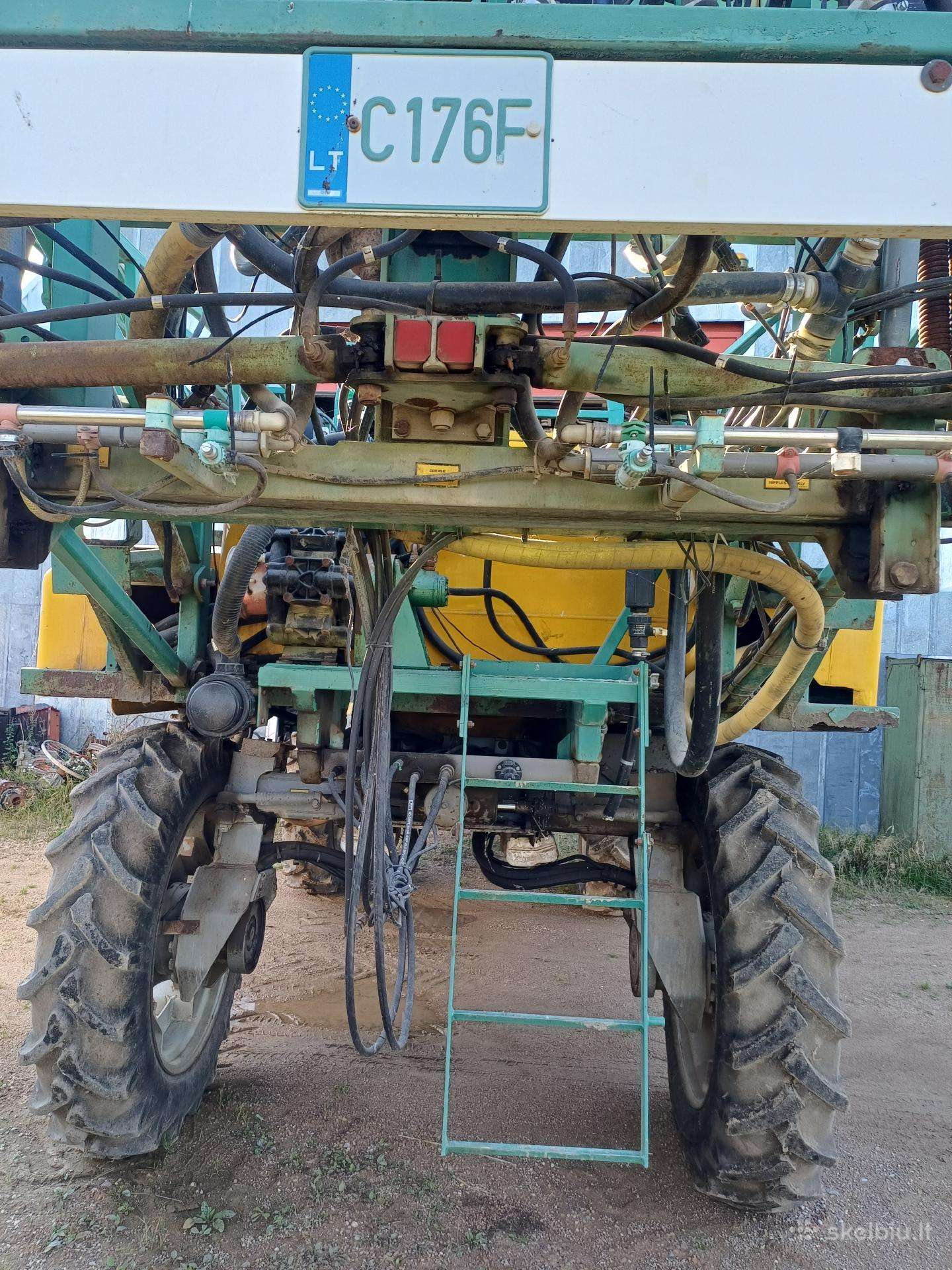 Atlas 2500, sprayers