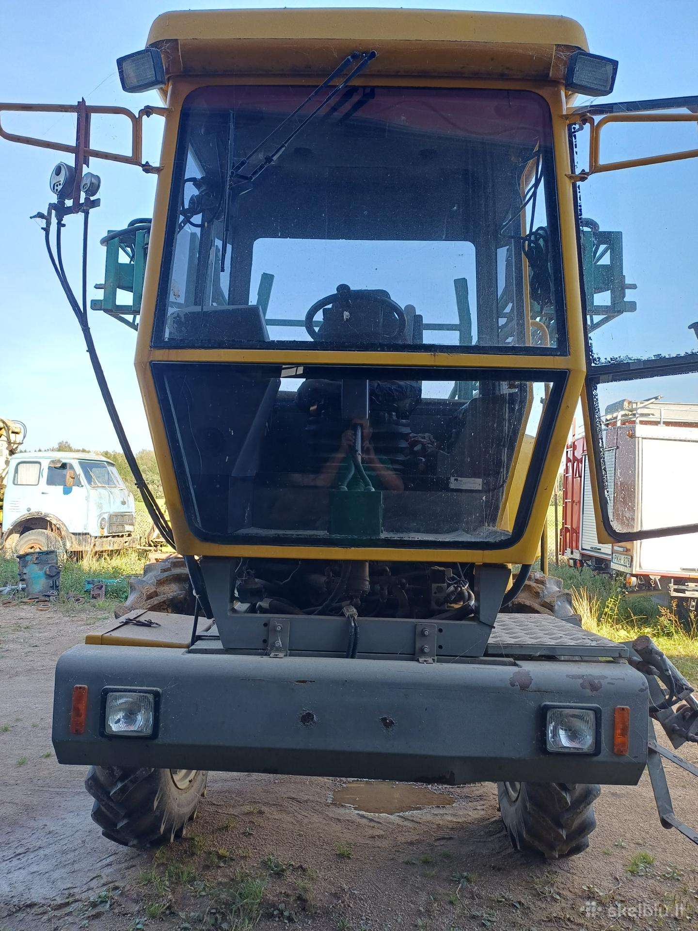 Atlas 2500, sprayers