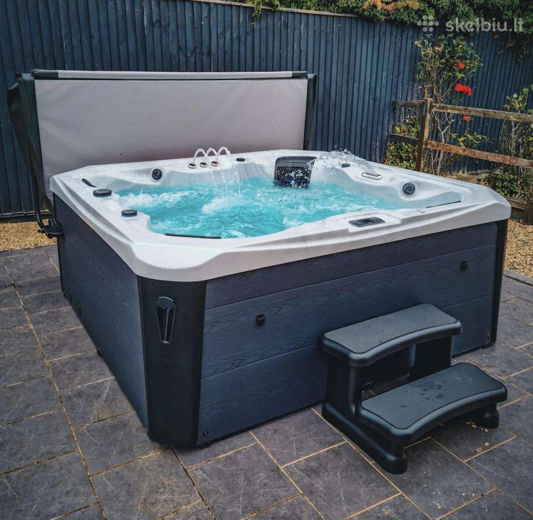 Lauko sukurine vonia/jacuzzi