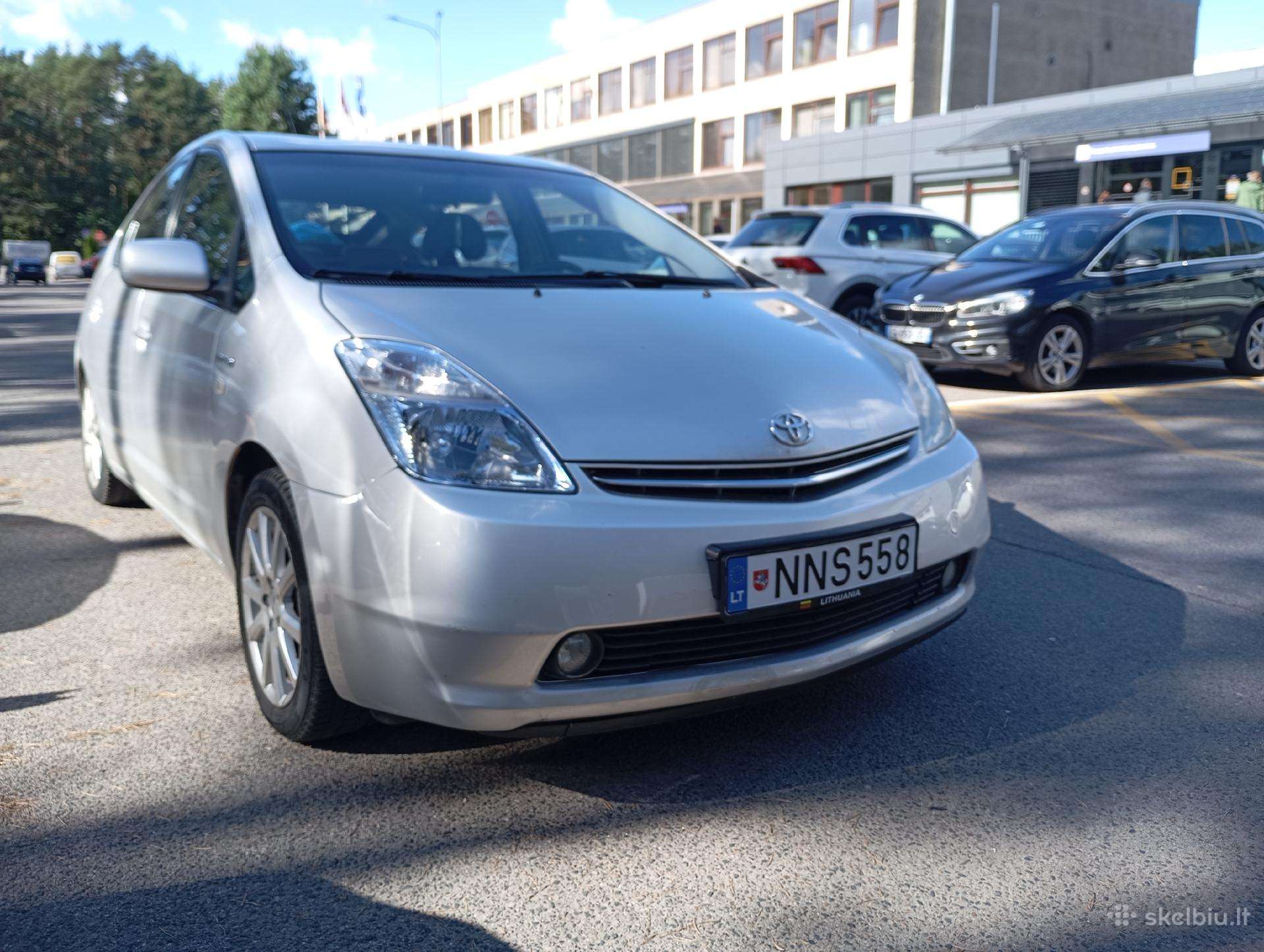 Toyota Prius, Хэтчбек
