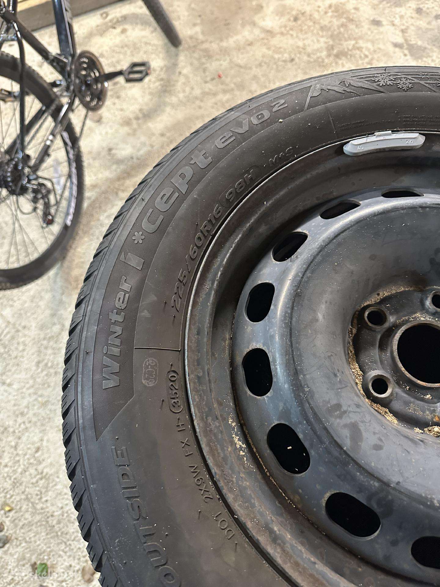 Hankook, universalios 225/50 R17