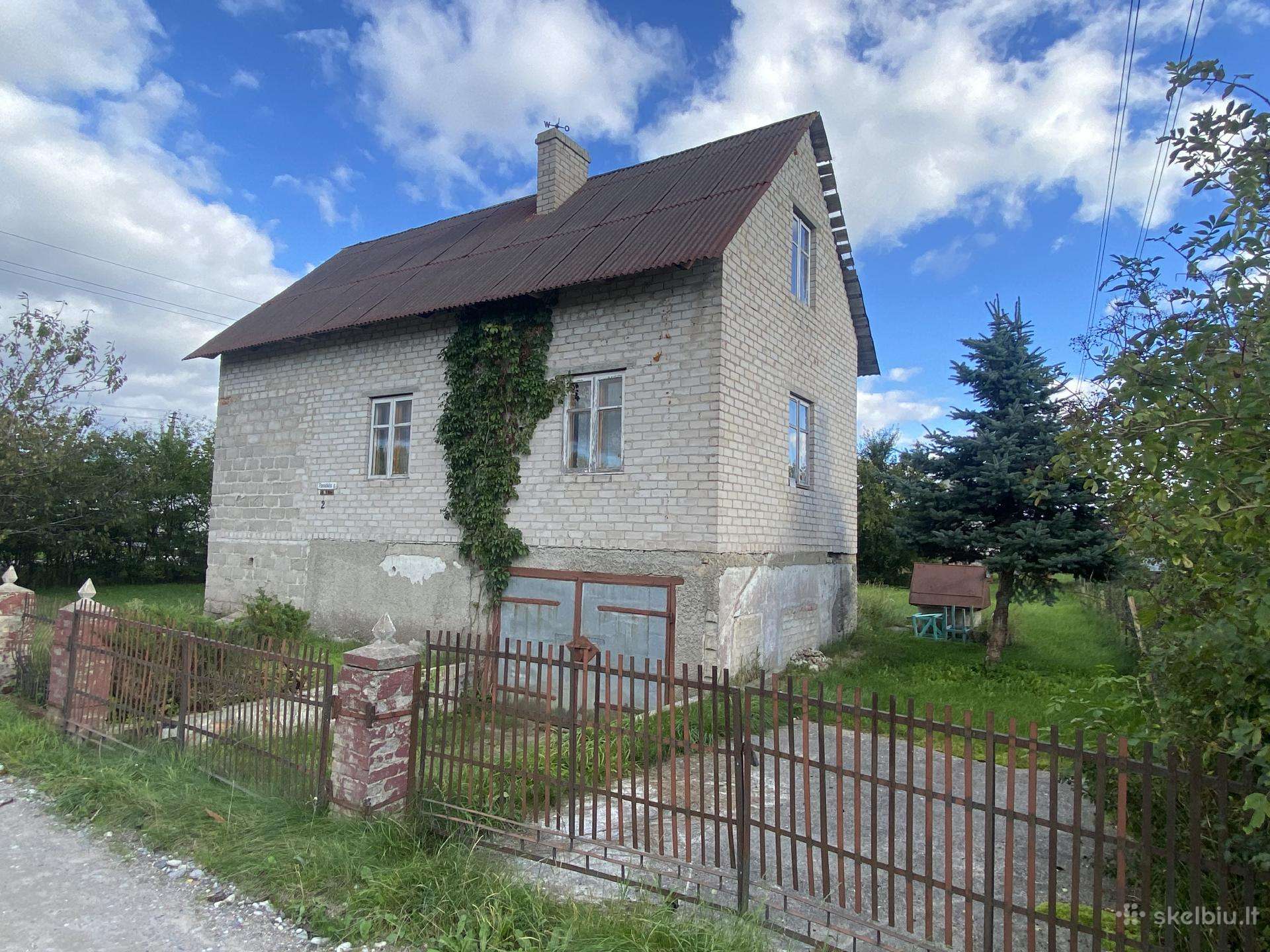 Sodo sklypas su namu