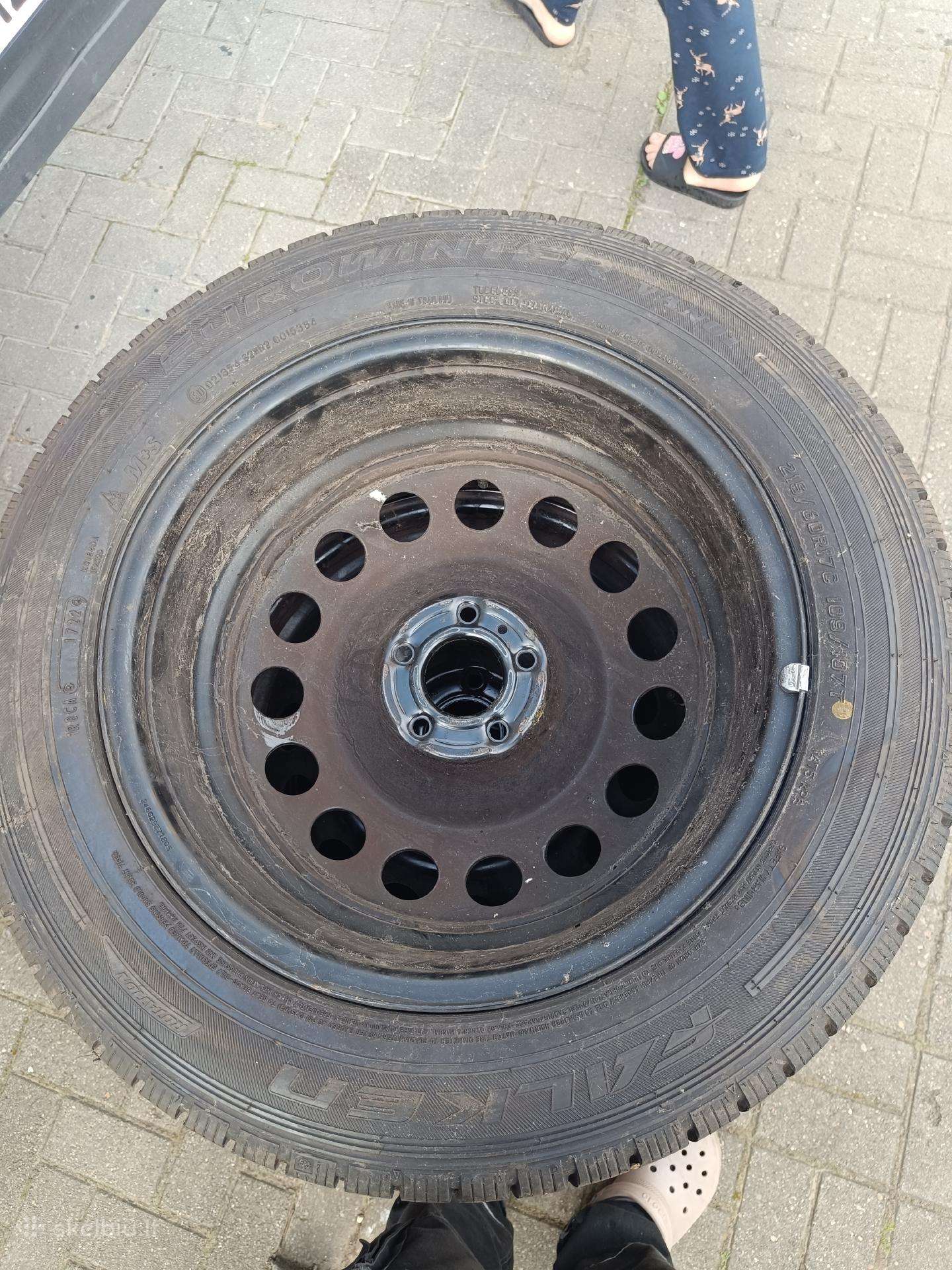 Falken, зимние 215/60 R17