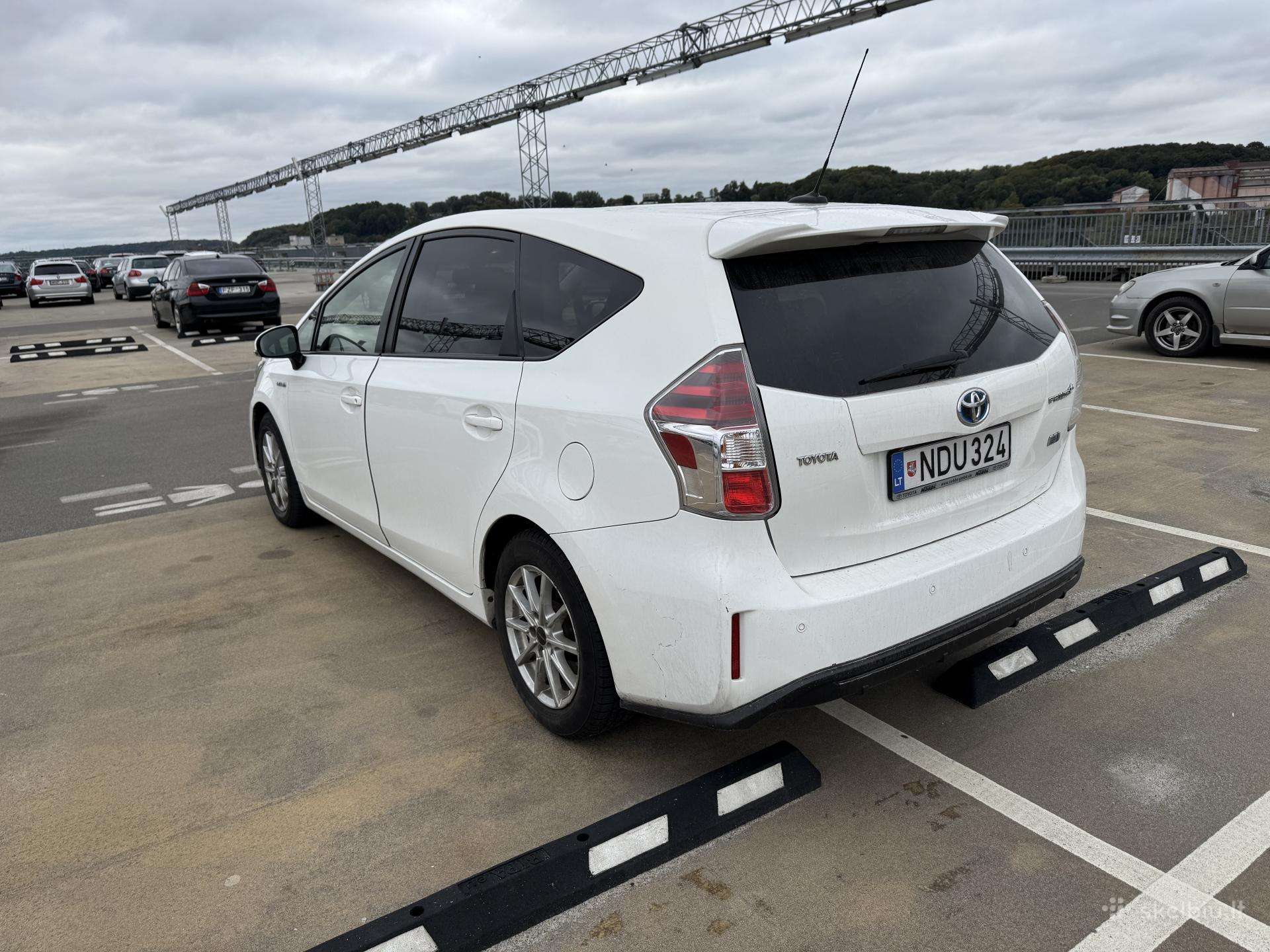 Toyota Prius+, Минивэн