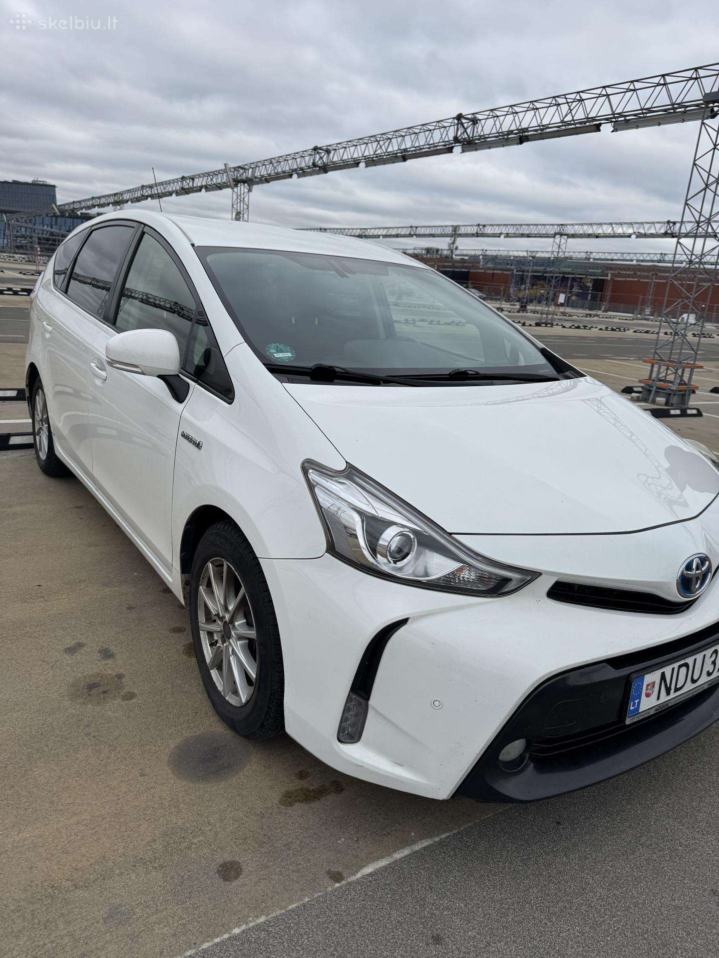 Toyota Prius+, Минивэн