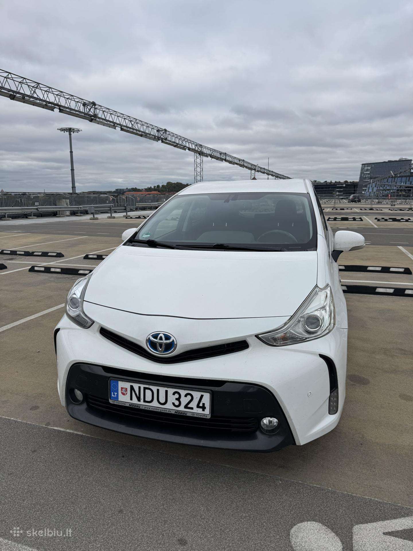 Toyota Prius+, Минивэн