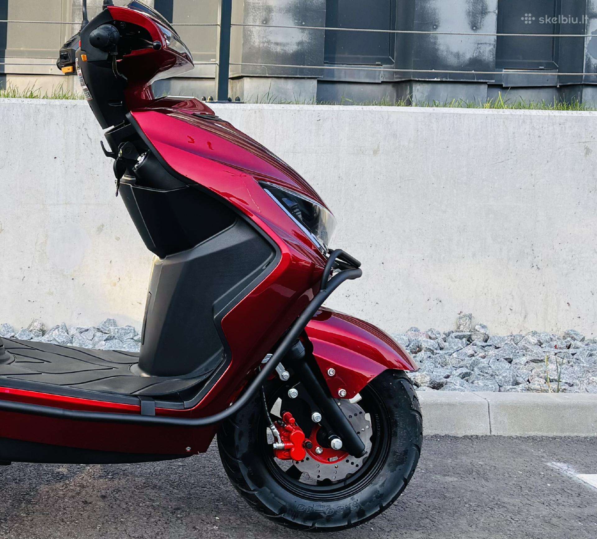 Yamaha Cygnus 49cc, scooters / mopeds