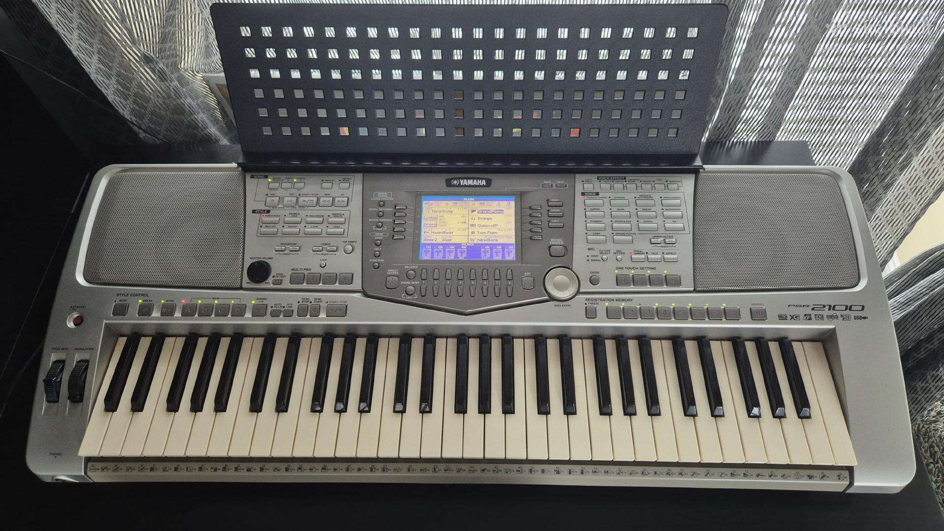 Yamaha PSR-2100シルバー 61鍵 Skelbimai: lankomiausias Lietuvoje pardavimo, nuomos ir kitų