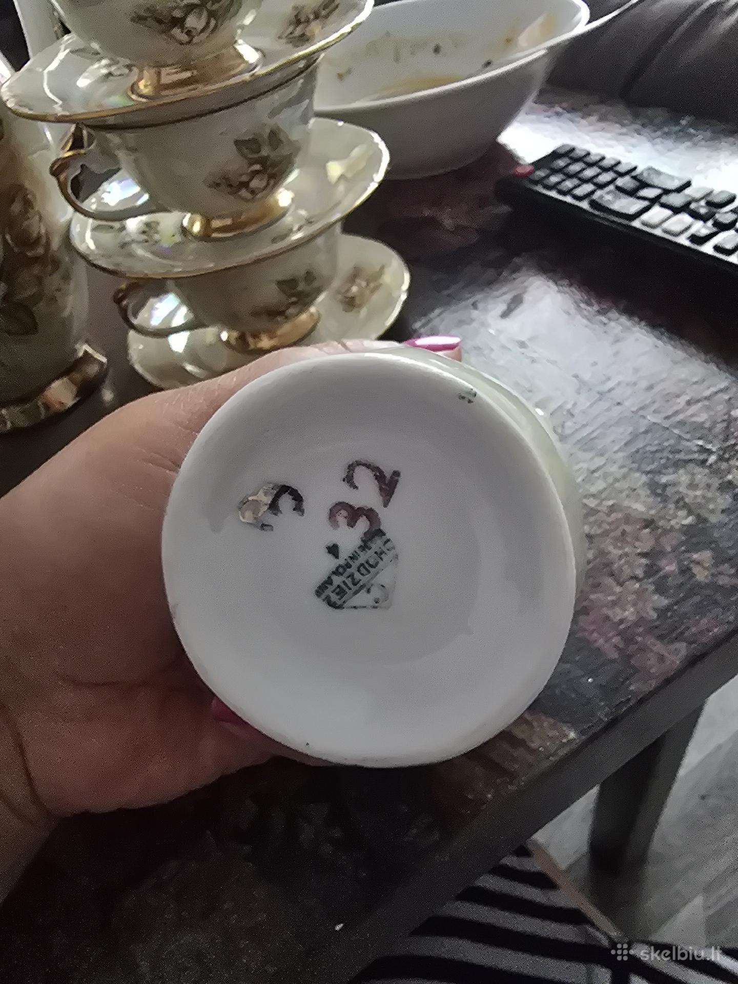 Servizas Porceleninis