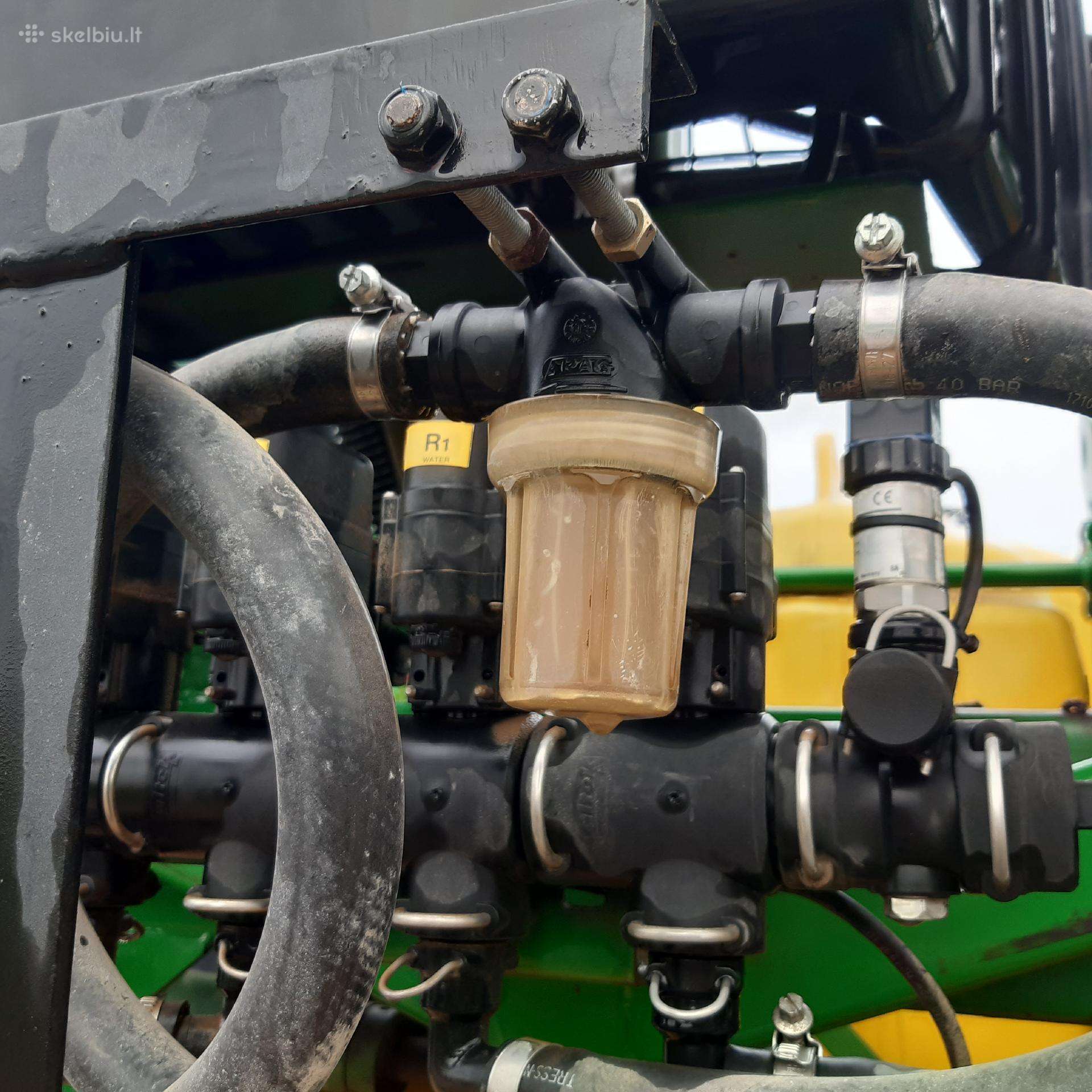 John Deere 740, purkštuvai