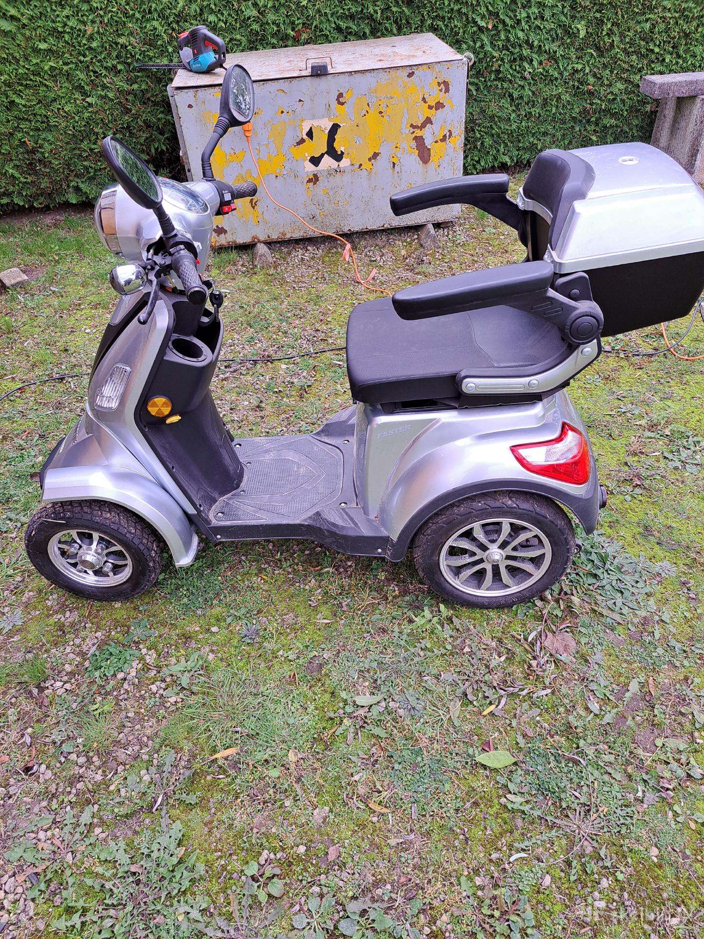 -Kita- -kita-, atv / quad