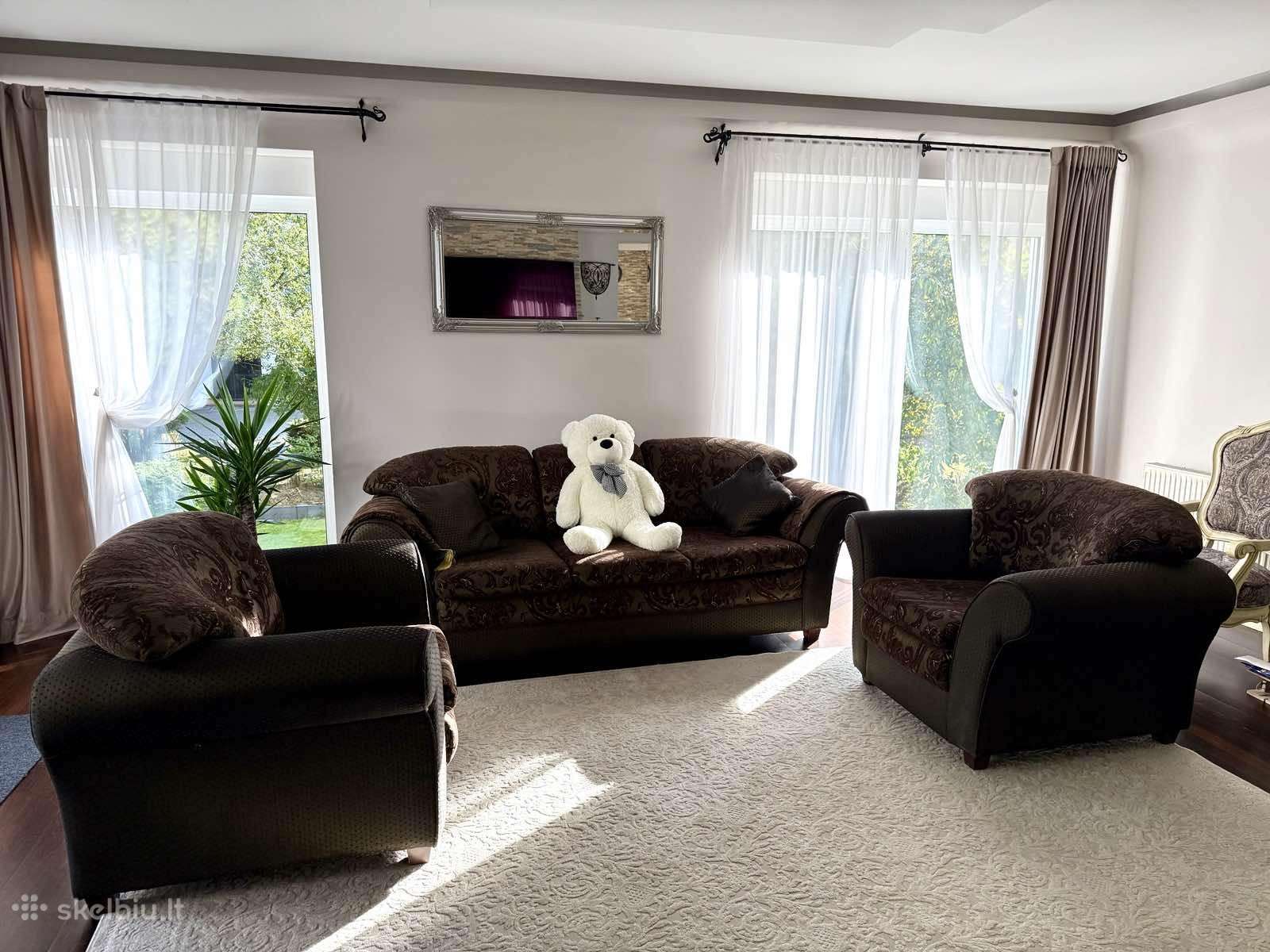 Sofa ir du foteliai