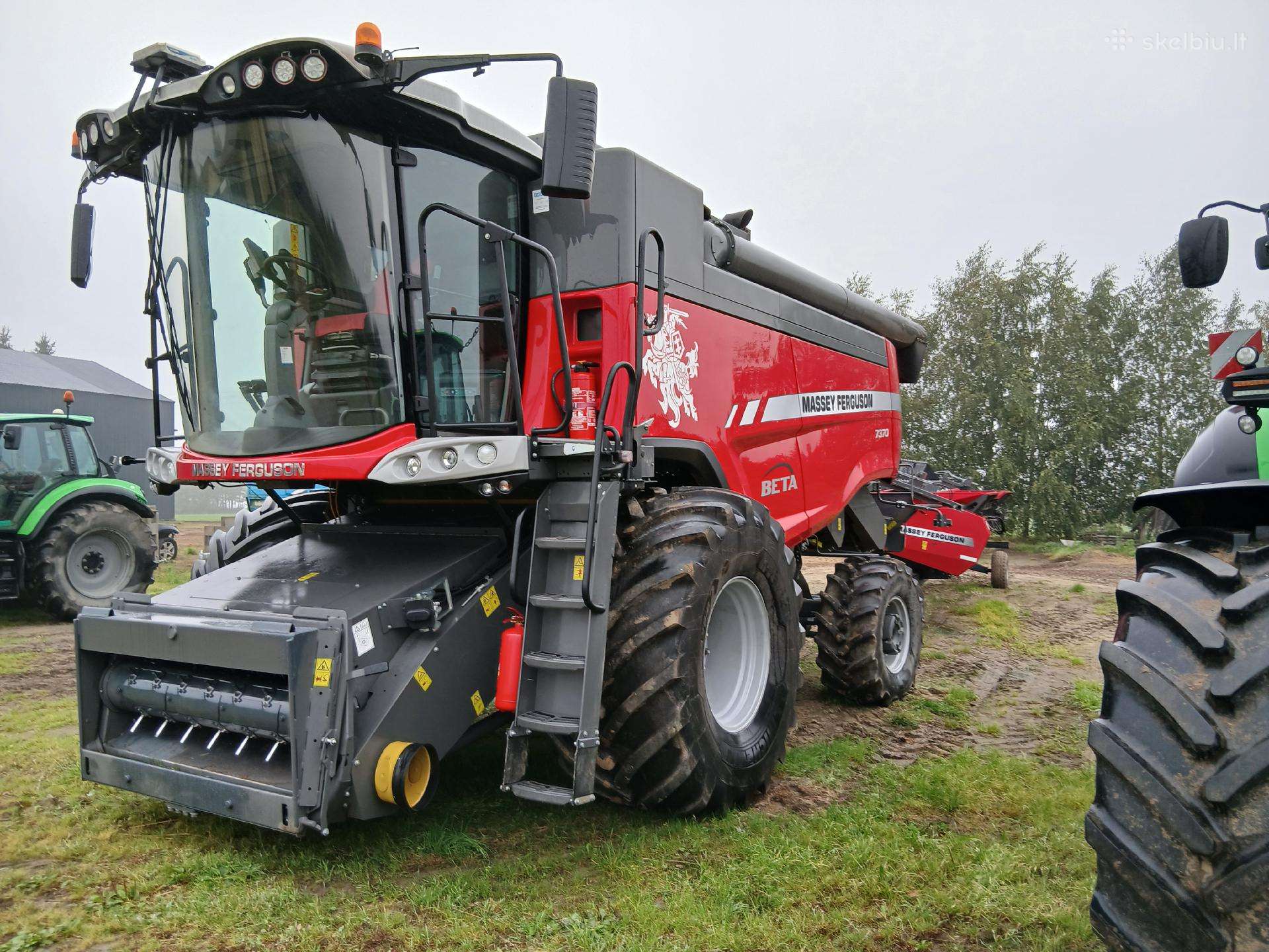 Massey Ferguson 7370, комбайны