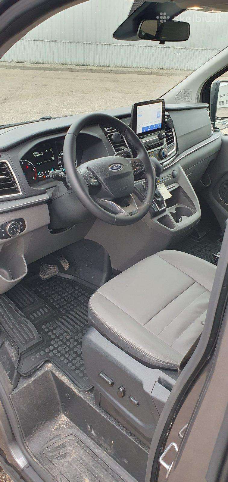 Ford Tourneo Custom, passenger minibus