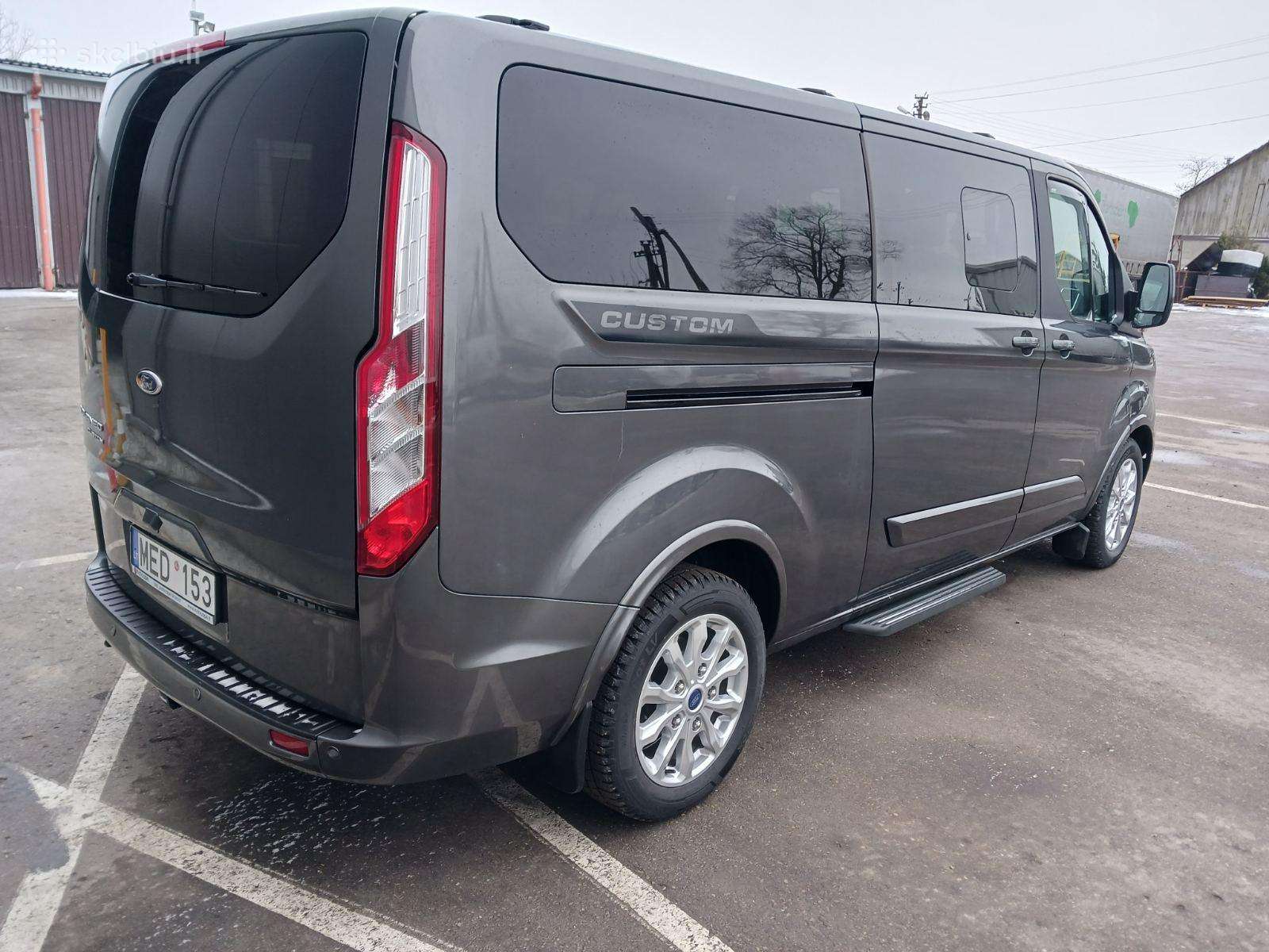 Ford Tourneo Custom, passenger minibus