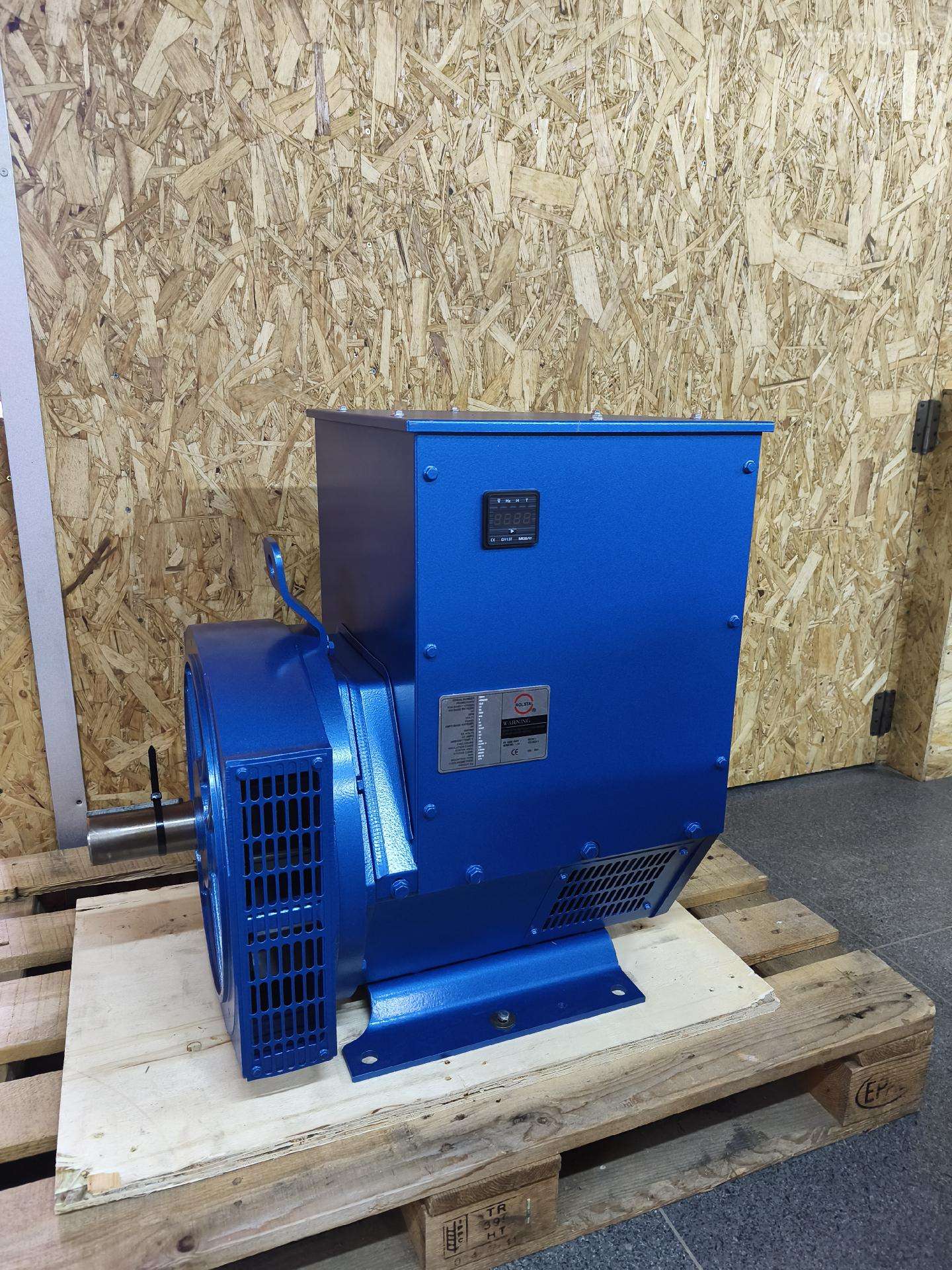 Naujas trijų fazių, 50 kw generatorius.