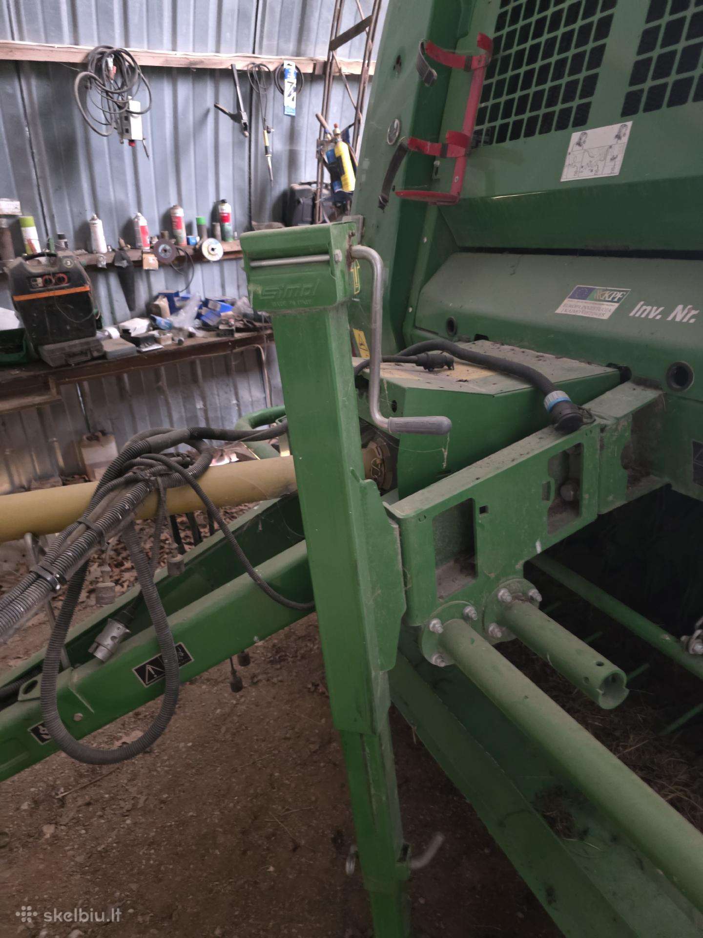 John Deere 854, прессы
