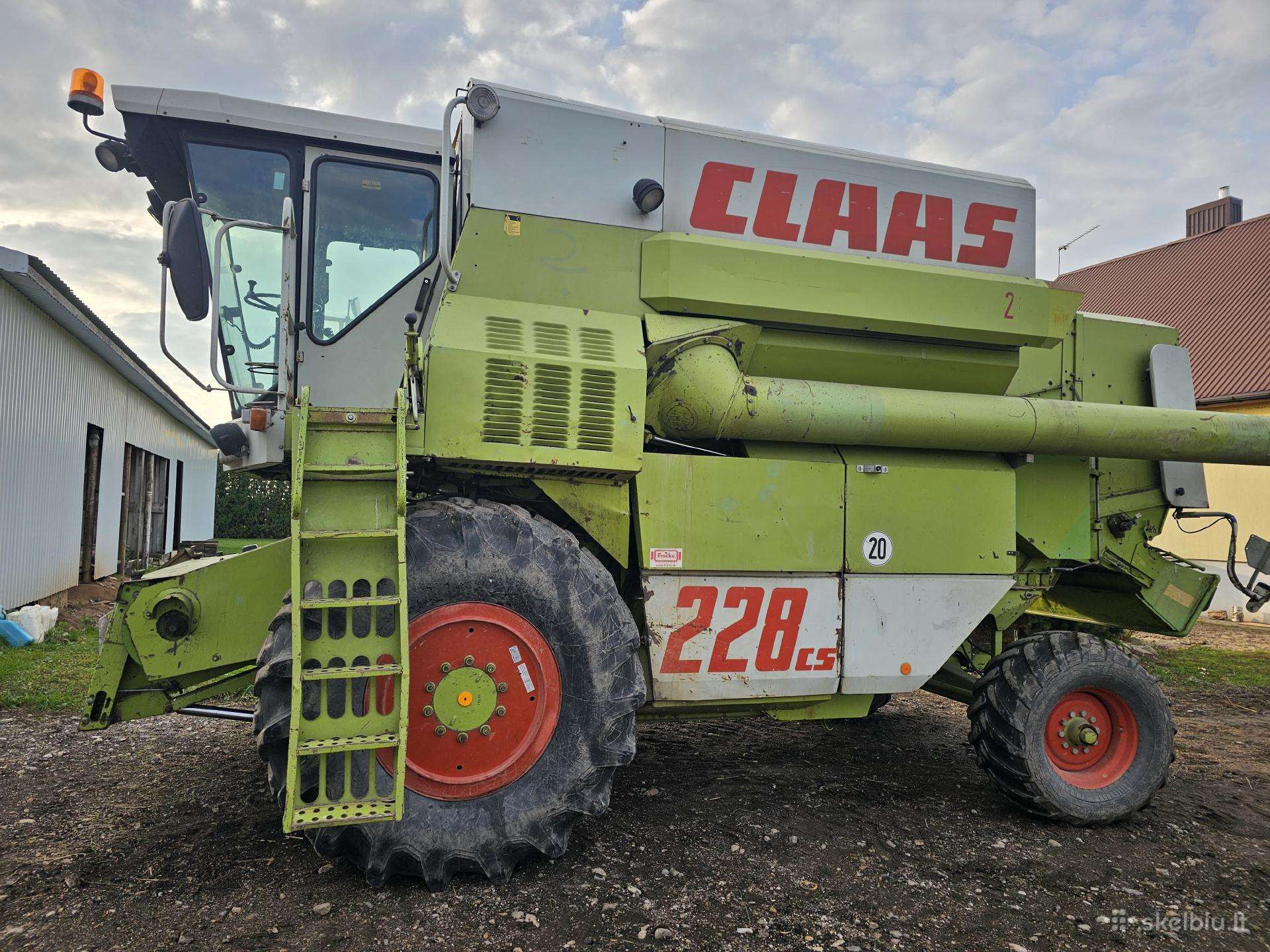 Claas 228, combine harvesters