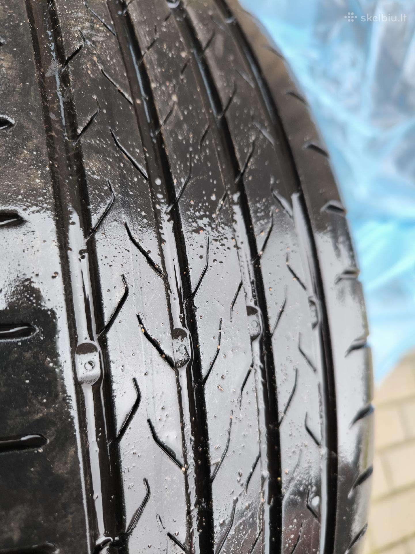 Naudotos Continental 215/60/r18 padangos