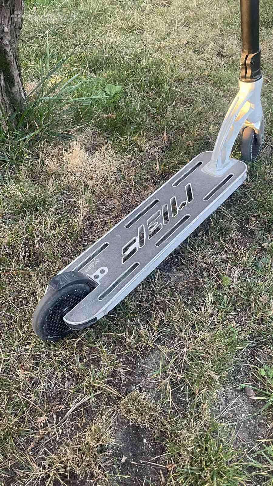 Трюковый самокат MGP