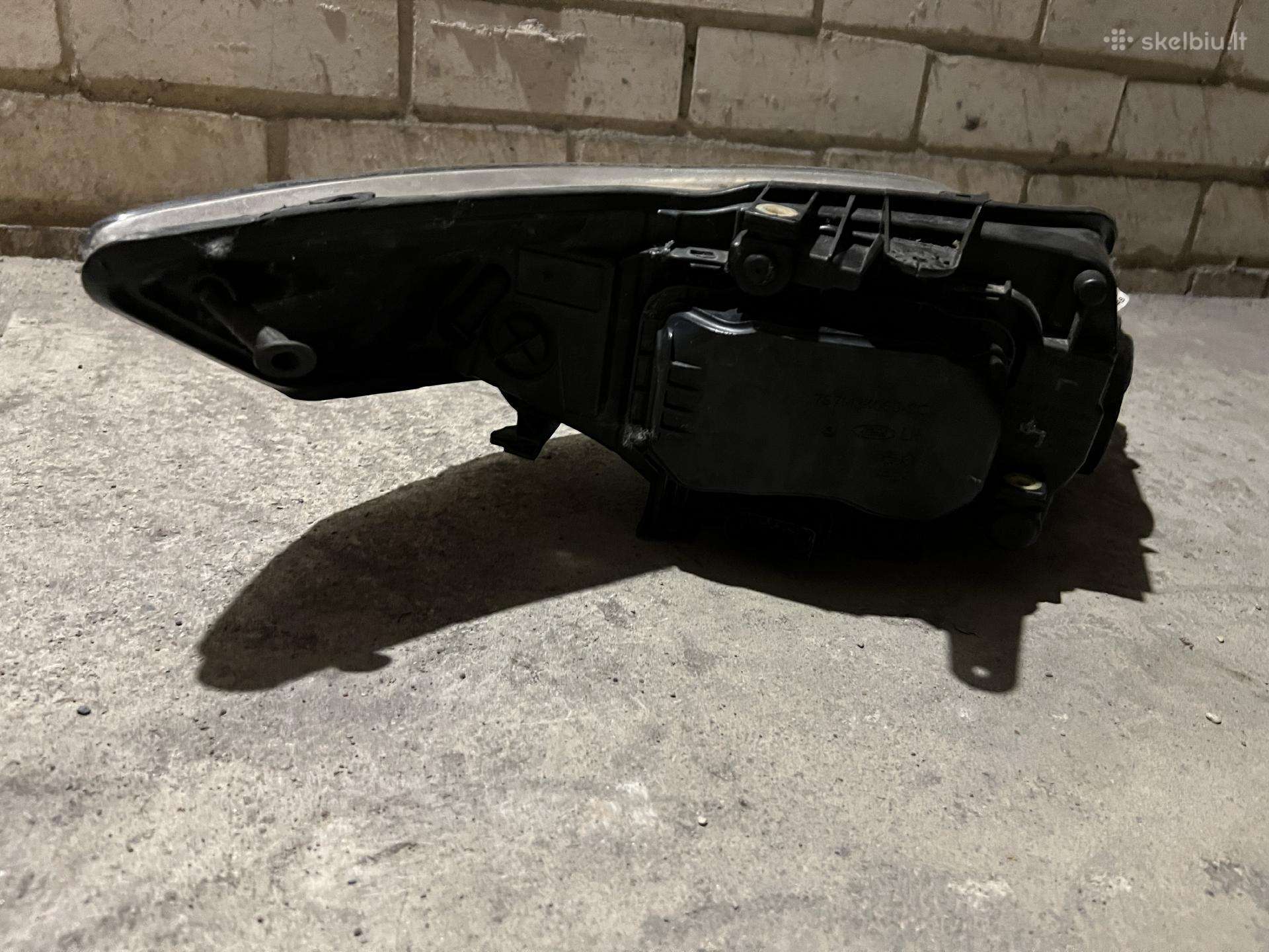 Ford Mondeo žibintai