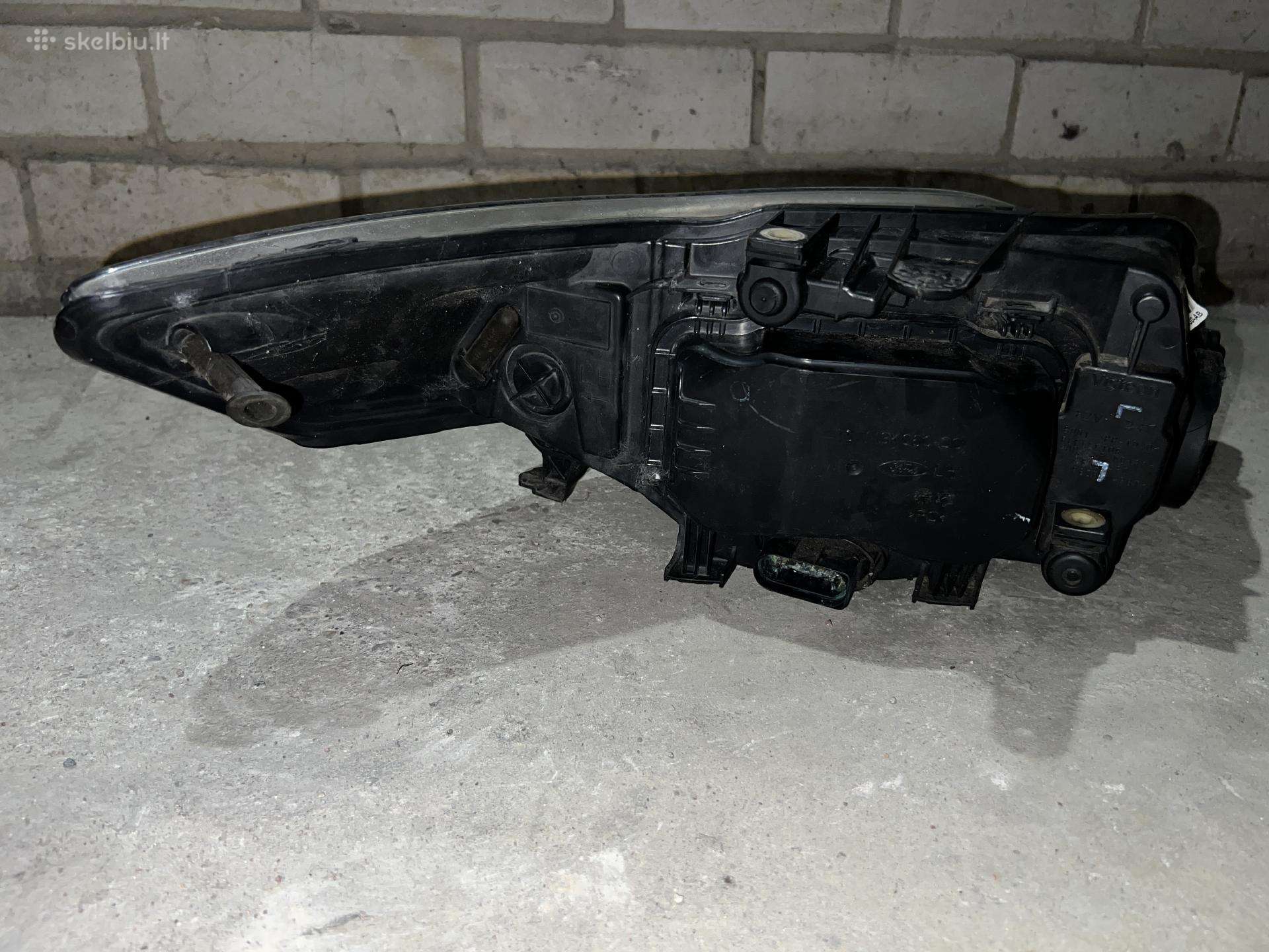 Ford Mondeo žibintai