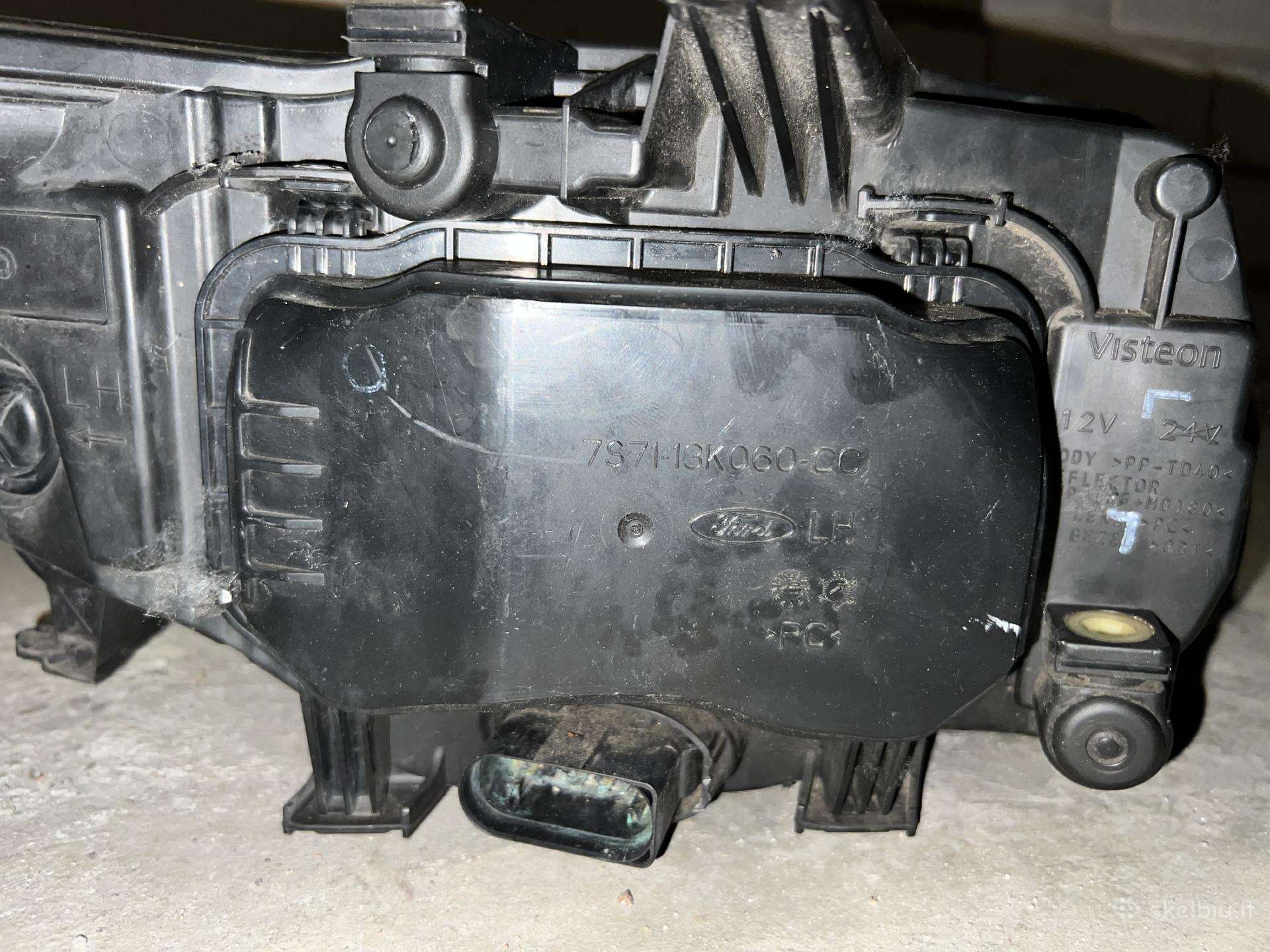 Ford Mondeo žibintai