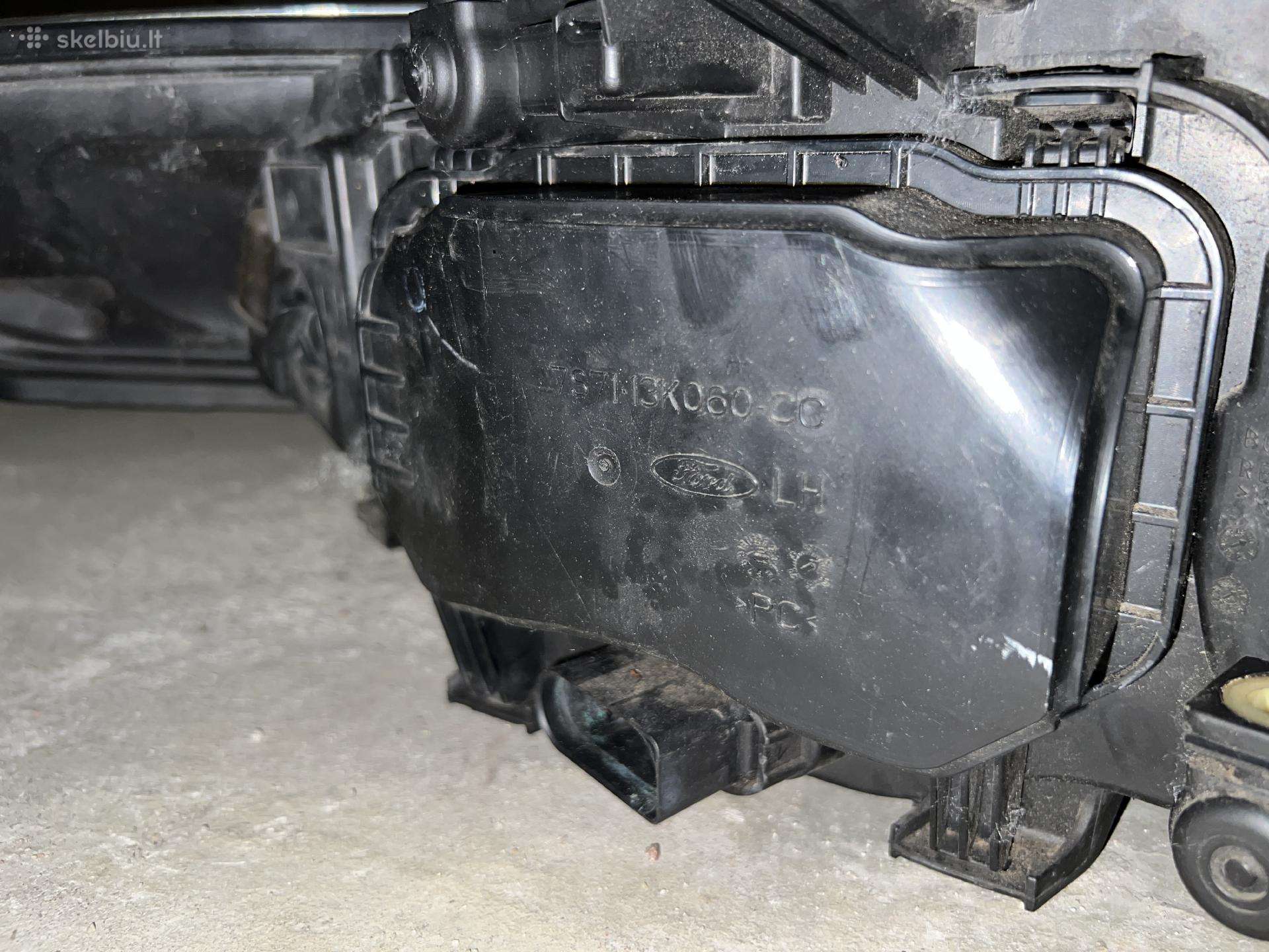 Ford Mondeo žibintai