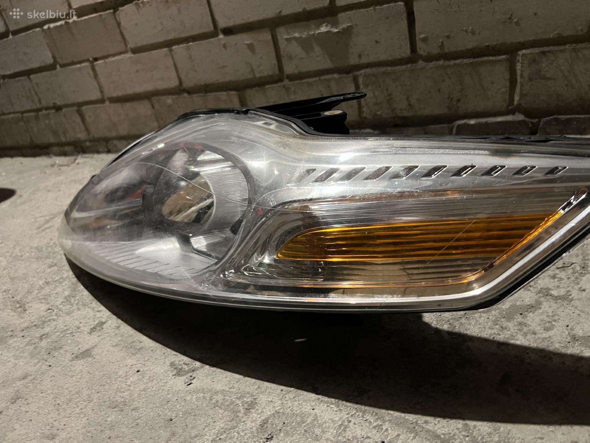 Ford Mondeo žibintai