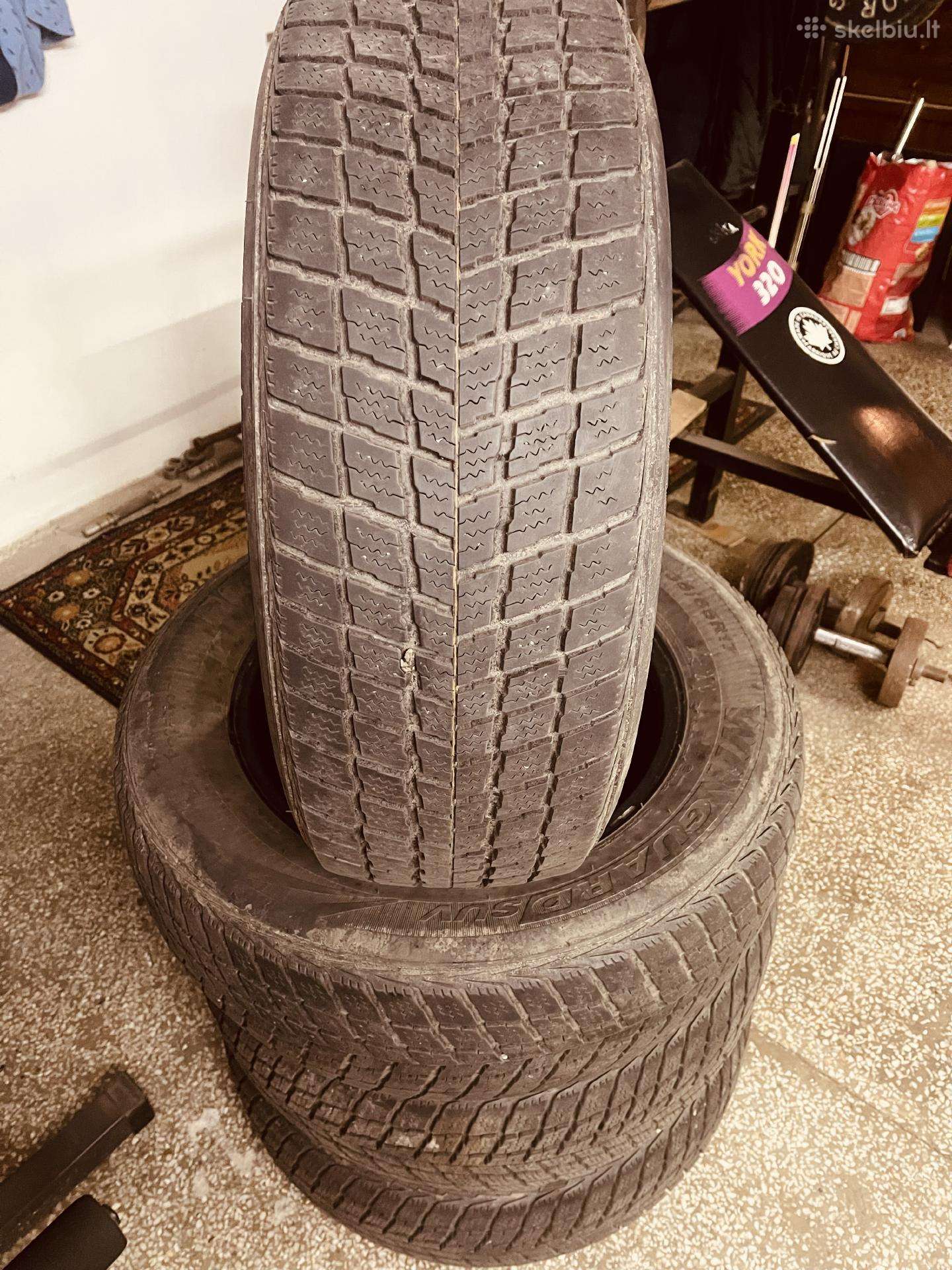 Roadstone, winter 235/65 R17