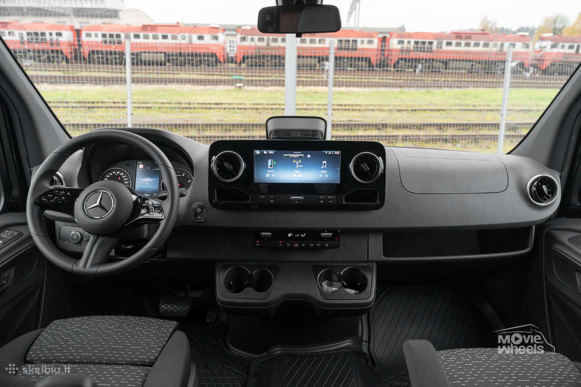 Mercedes-Benz Sprinter, passenger minibus