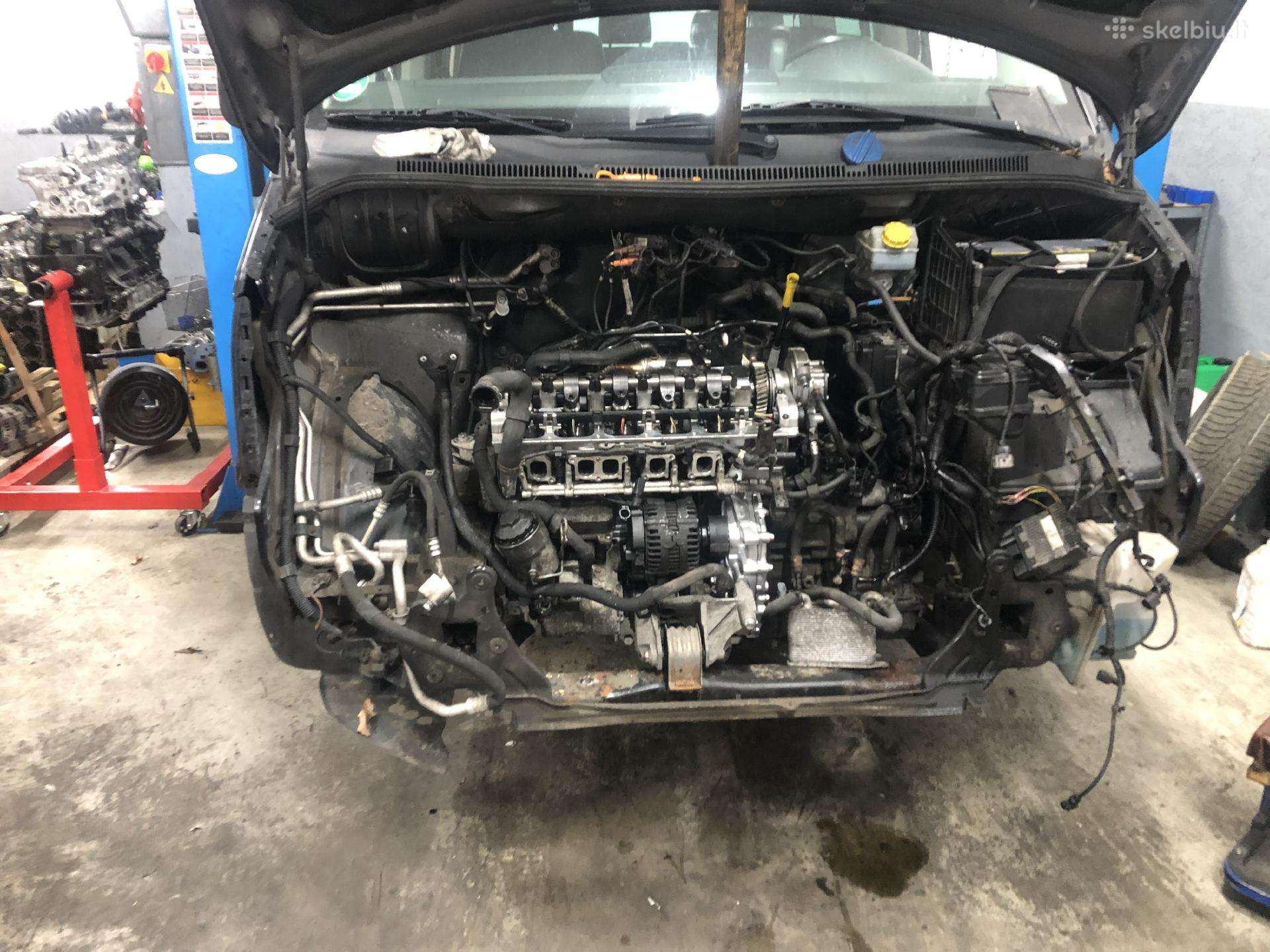 Automobilių variklių remonto darbai